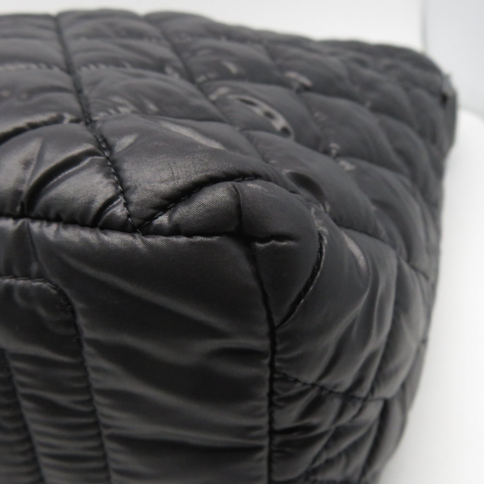 CHANEL 菱格尼龍Shoulder Bag銀扣肩背袋黑色
