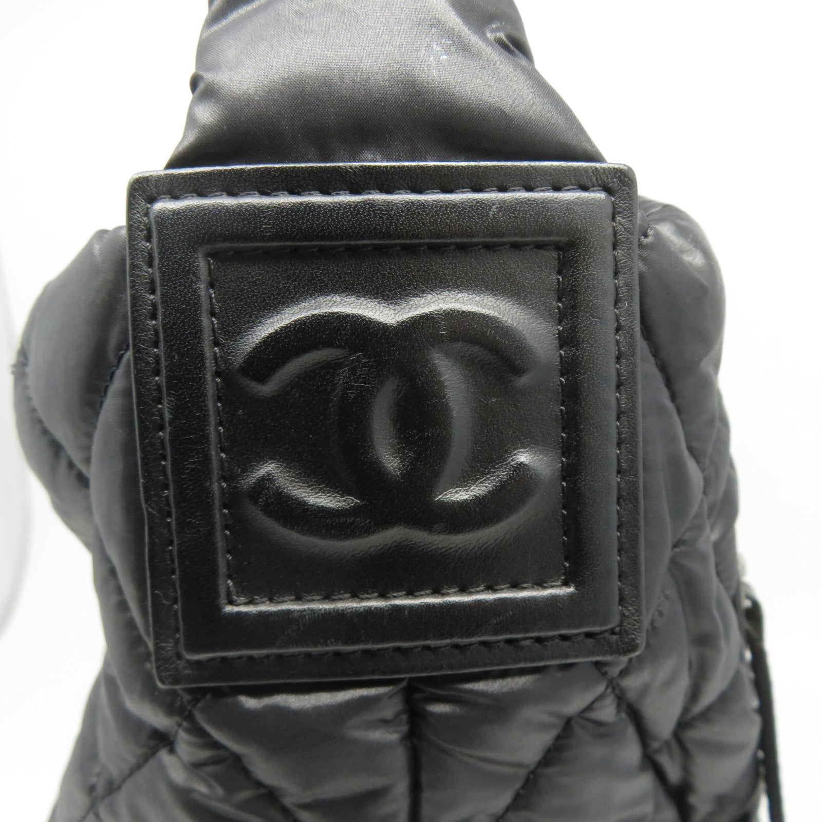CHANEL 菱格尼龍Shoulder Bag銀扣肩背袋黑色