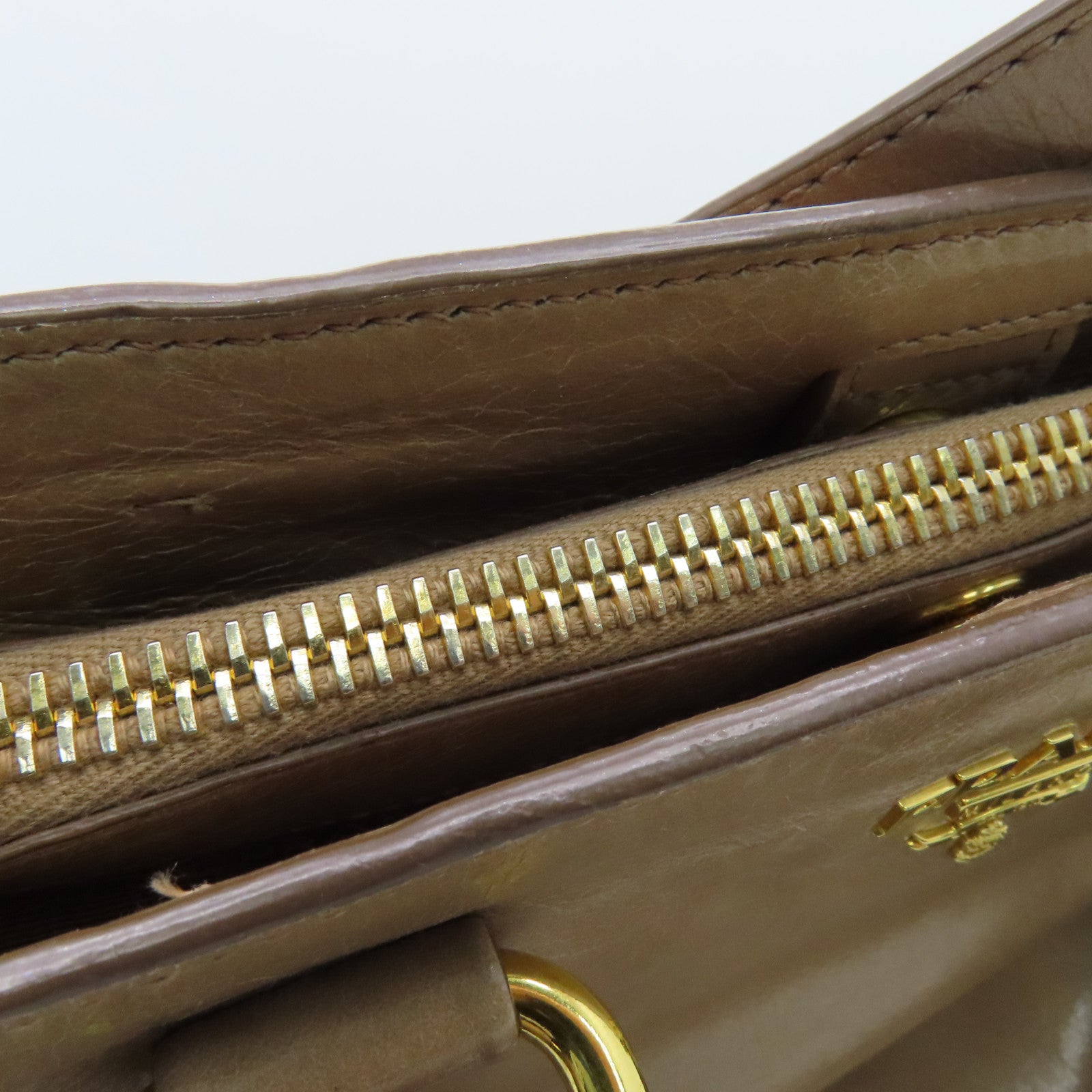 PRADA 牛皮皮革Shoulder Bag金扣手挽肩背两用袋米色