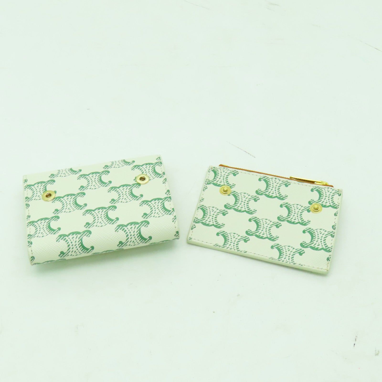 CELINE 塗層皮革Triomphe Compact Wallet金扣錢包綠色