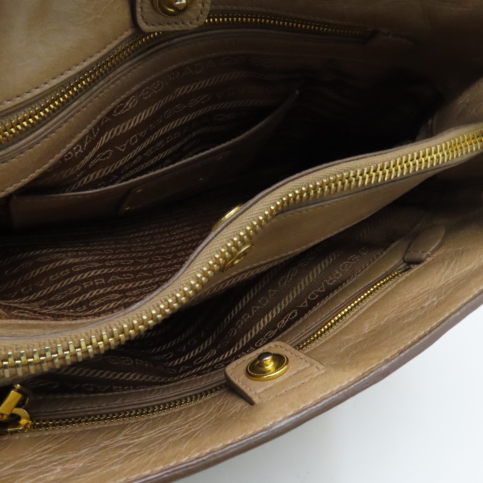 PRADA 牛皮皮革Shoulder Bag金扣手挽肩背两用袋米色