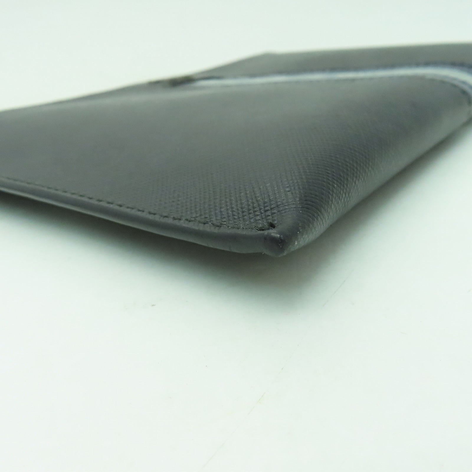 PRADA Saffiano皮革Clutch Bag銀扣手拿包黑色
