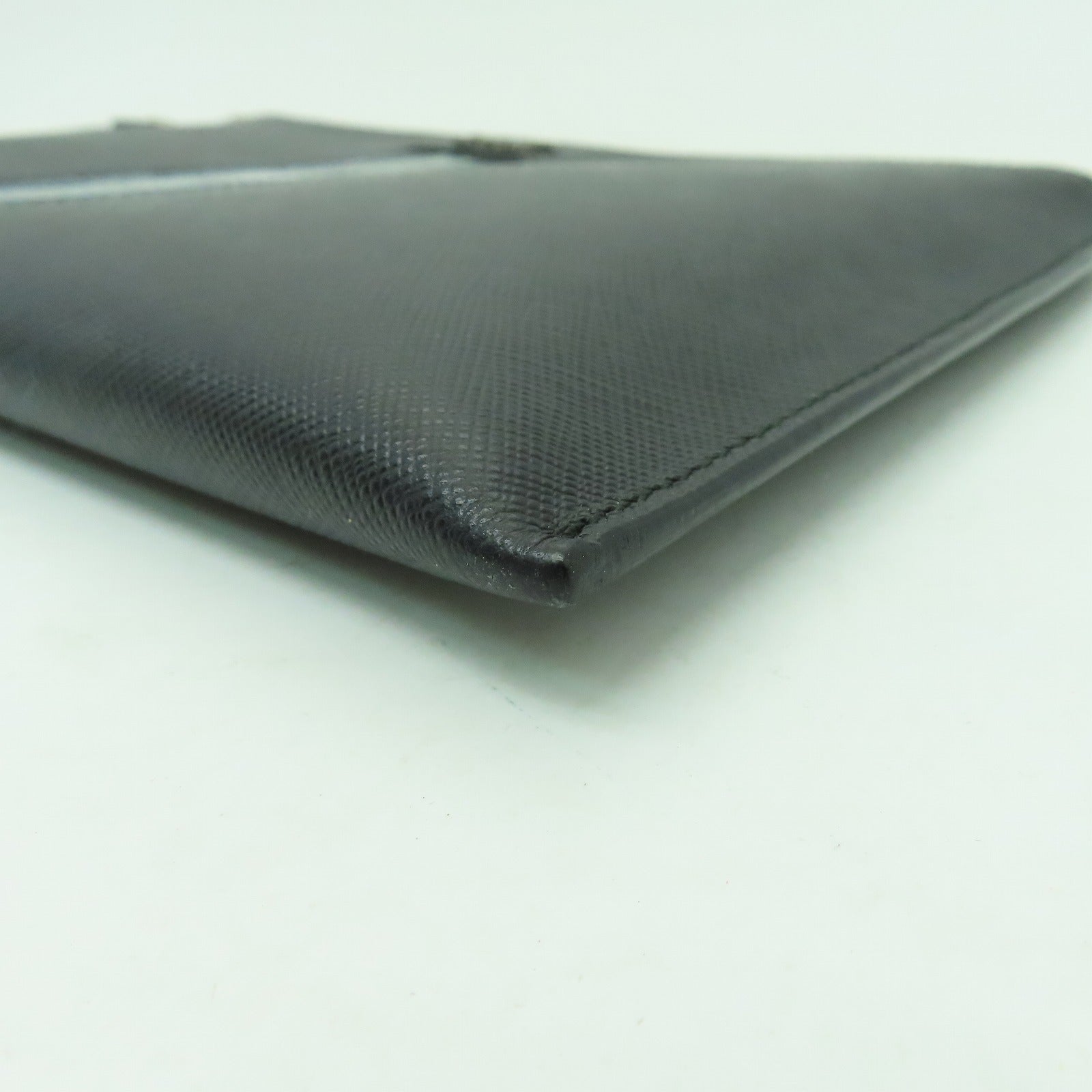 PRADA Saffiano皮革Clutch Bag銀扣手拿包黑色