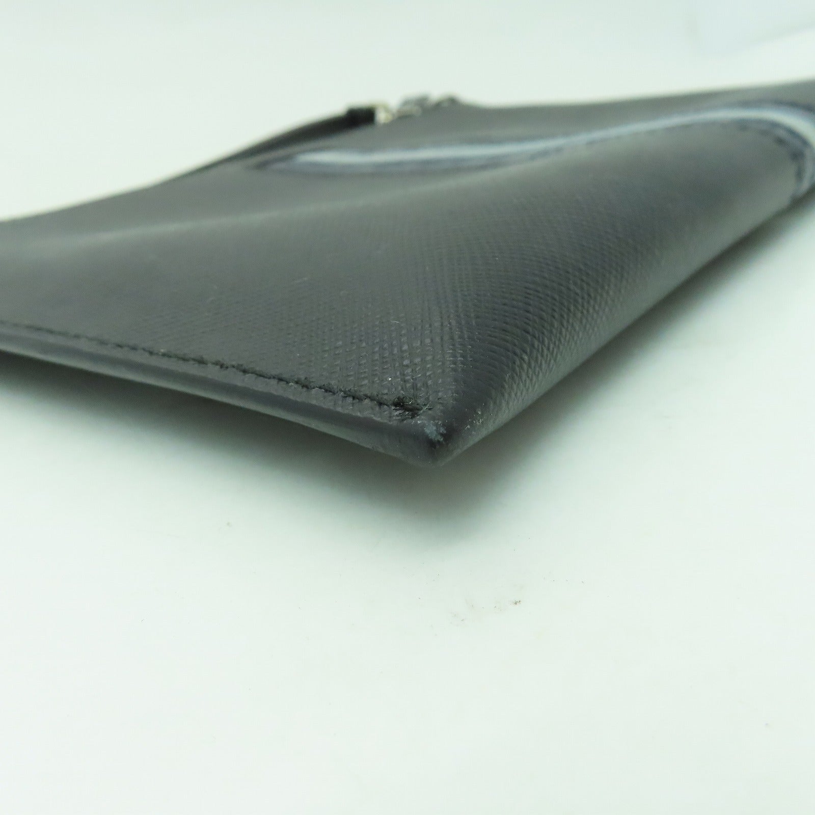 PRADA Saffiano皮革Clutch Bag銀扣手拿包黑色