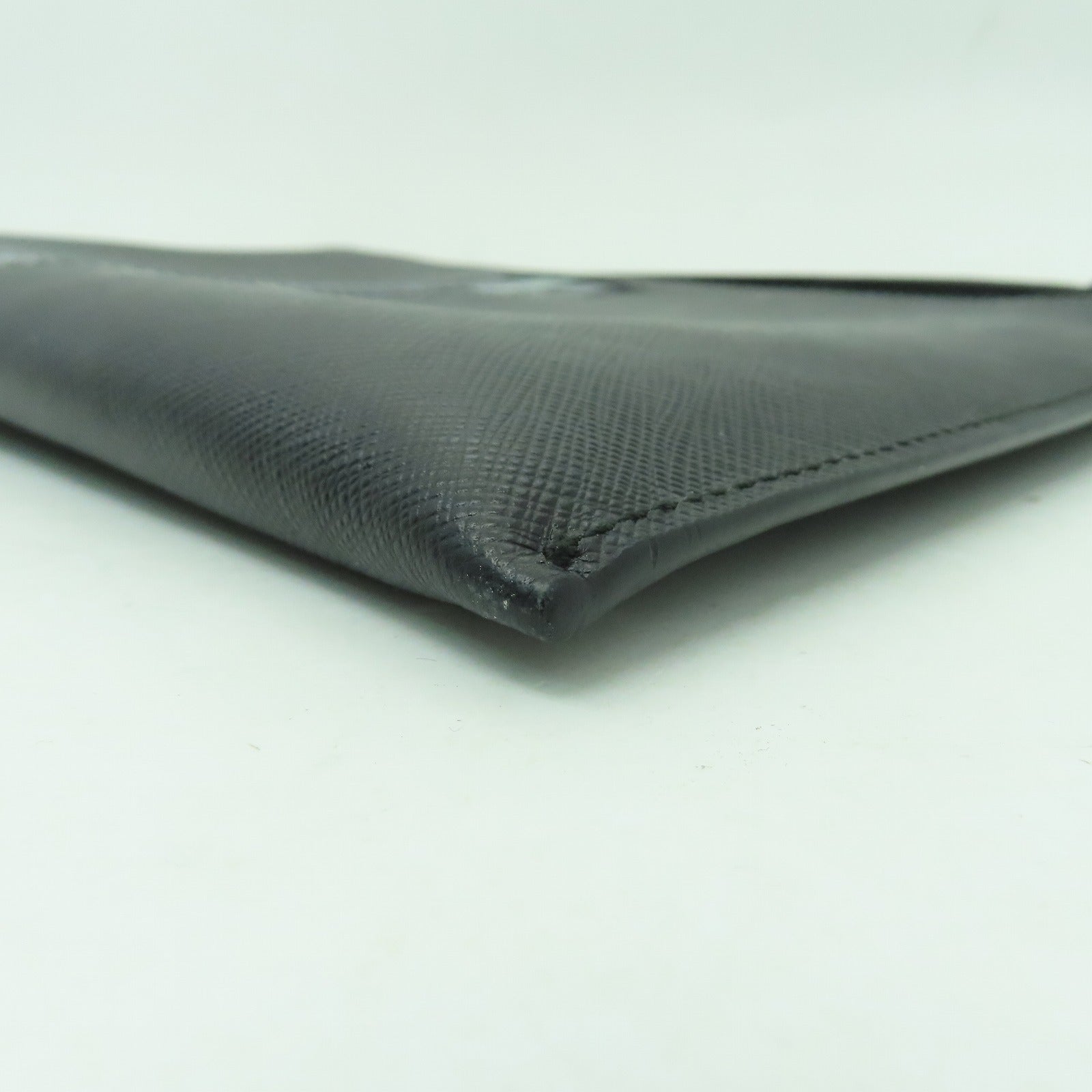 PRADA Saffiano皮革Clutch Bag銀扣手拿包黑色