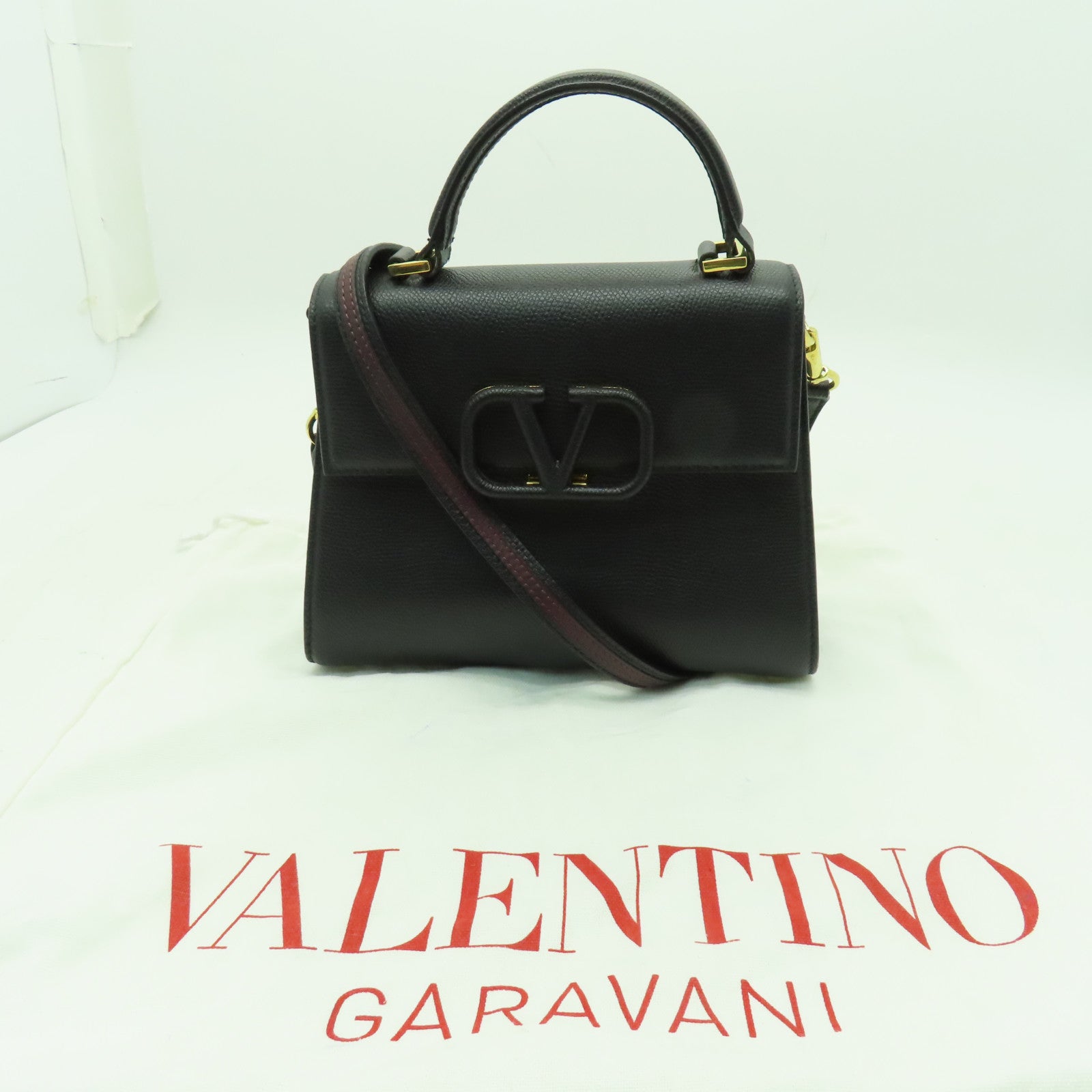 Valentino 【激減優惠】牛皮皮革Vsling Grainy金扣手挽肩背兩用袋黑色