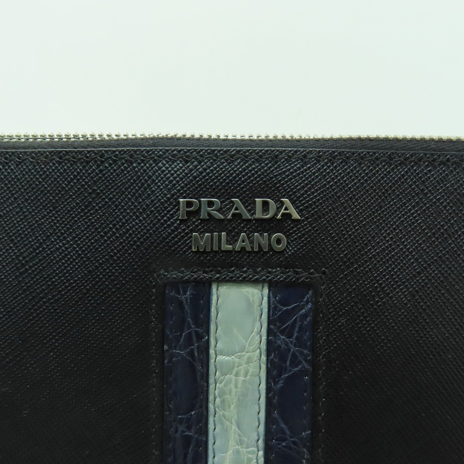 PRADA Saffiano皮革Clutch Bag銀扣手拿包黑色