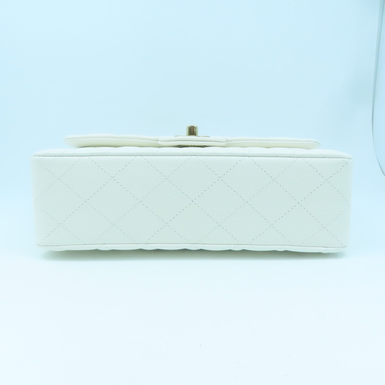 CHANEL rhombic cowhide leather Chain Shoulder gold buckle chain shoulder bag white