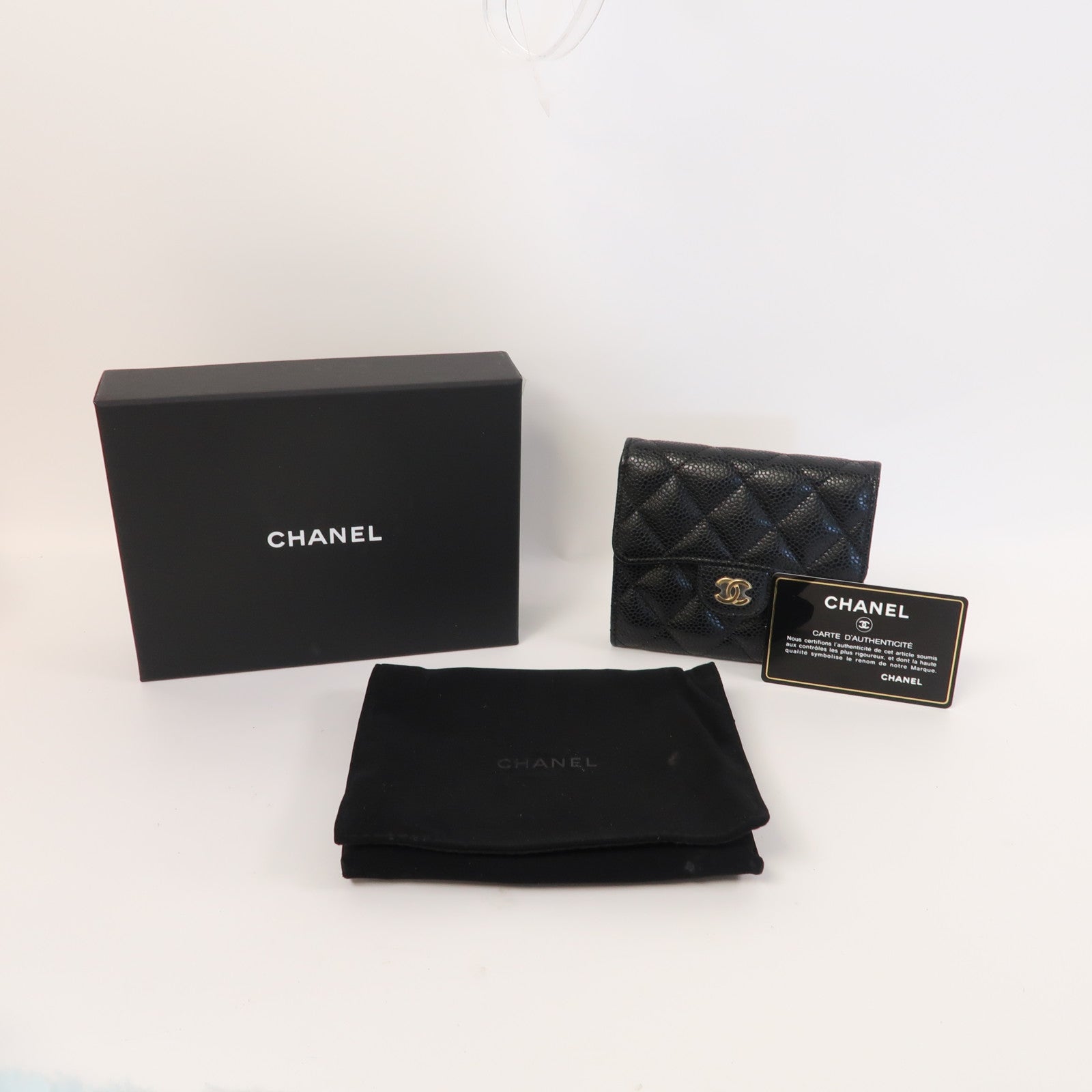 CHANEL 菱格Caviar皮革Classic Wallet金扣錢包黑色