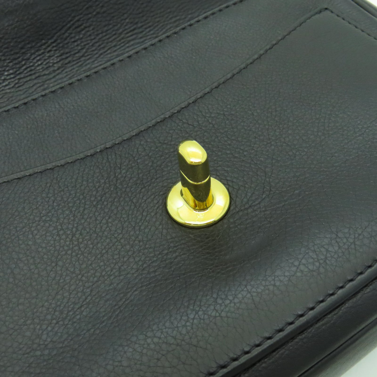 CHANEL 菱格牛皮皮革Chain Shoulder鏈帶肩背袋黑色