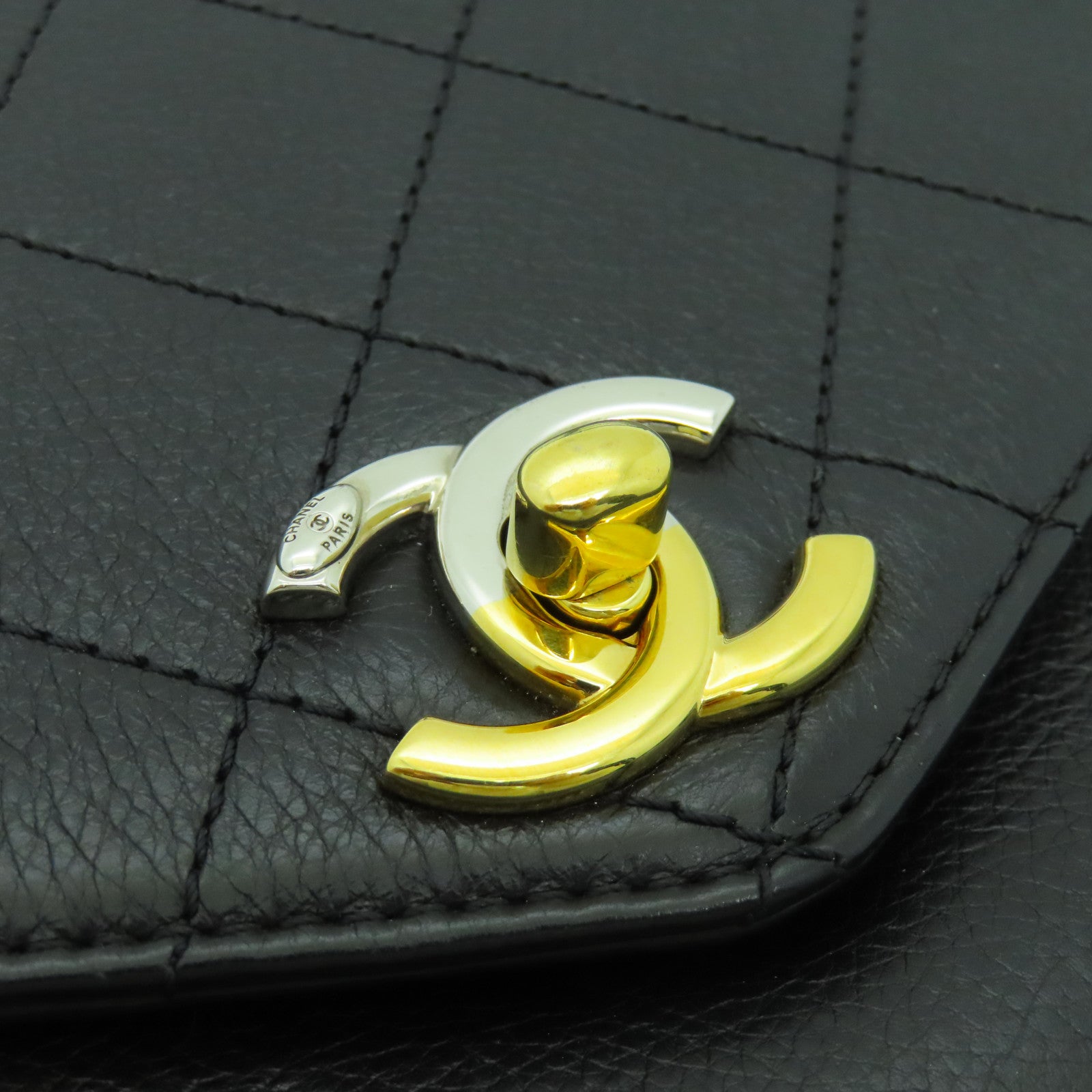 CHANEL 菱格牛皮皮革Chain Shoulder鏈帶肩背袋黑色