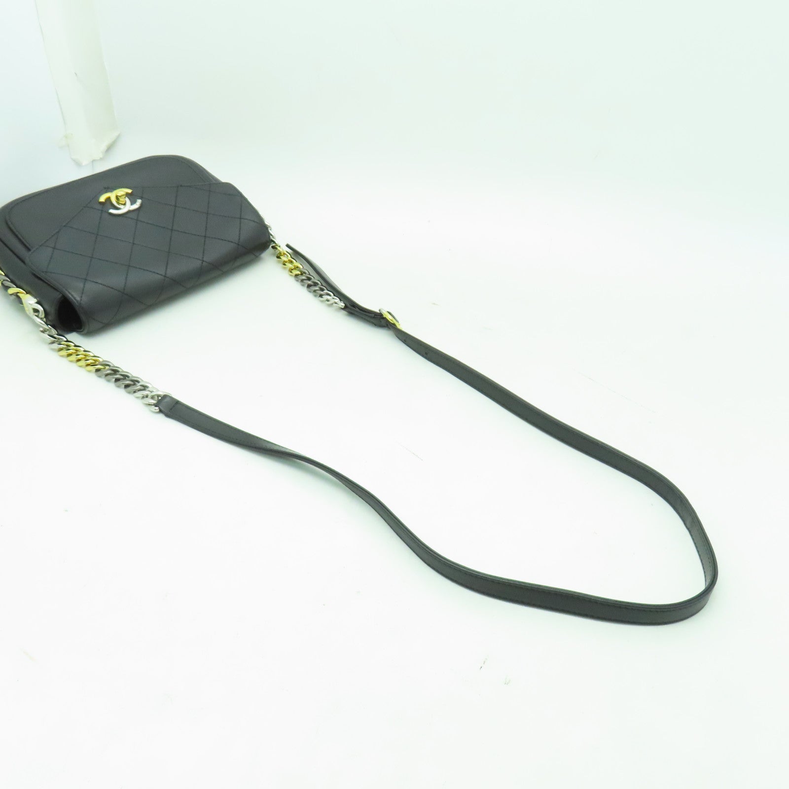 CHANEL 菱格牛皮皮革Chain Shoulder鏈帶肩背袋黑色