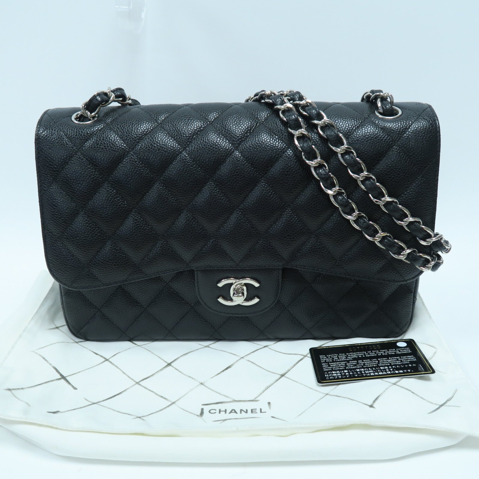 CHANEL 菱格Caviar皮革Classic Flap Jumbo銀扣鏈帶肩背袋黑色