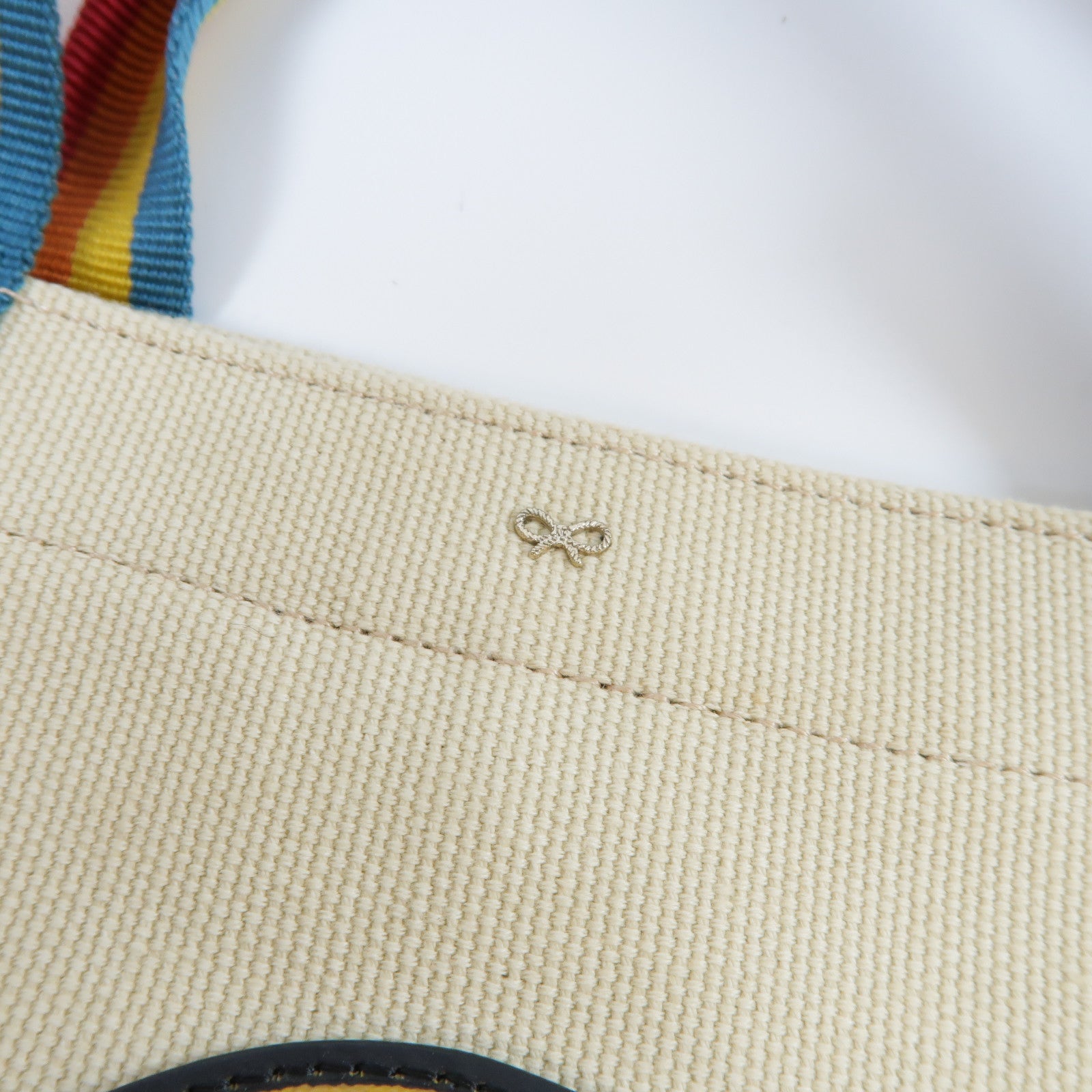 Anya Hindmarch 帆布Handbag金扣手挽袋米色/彩色