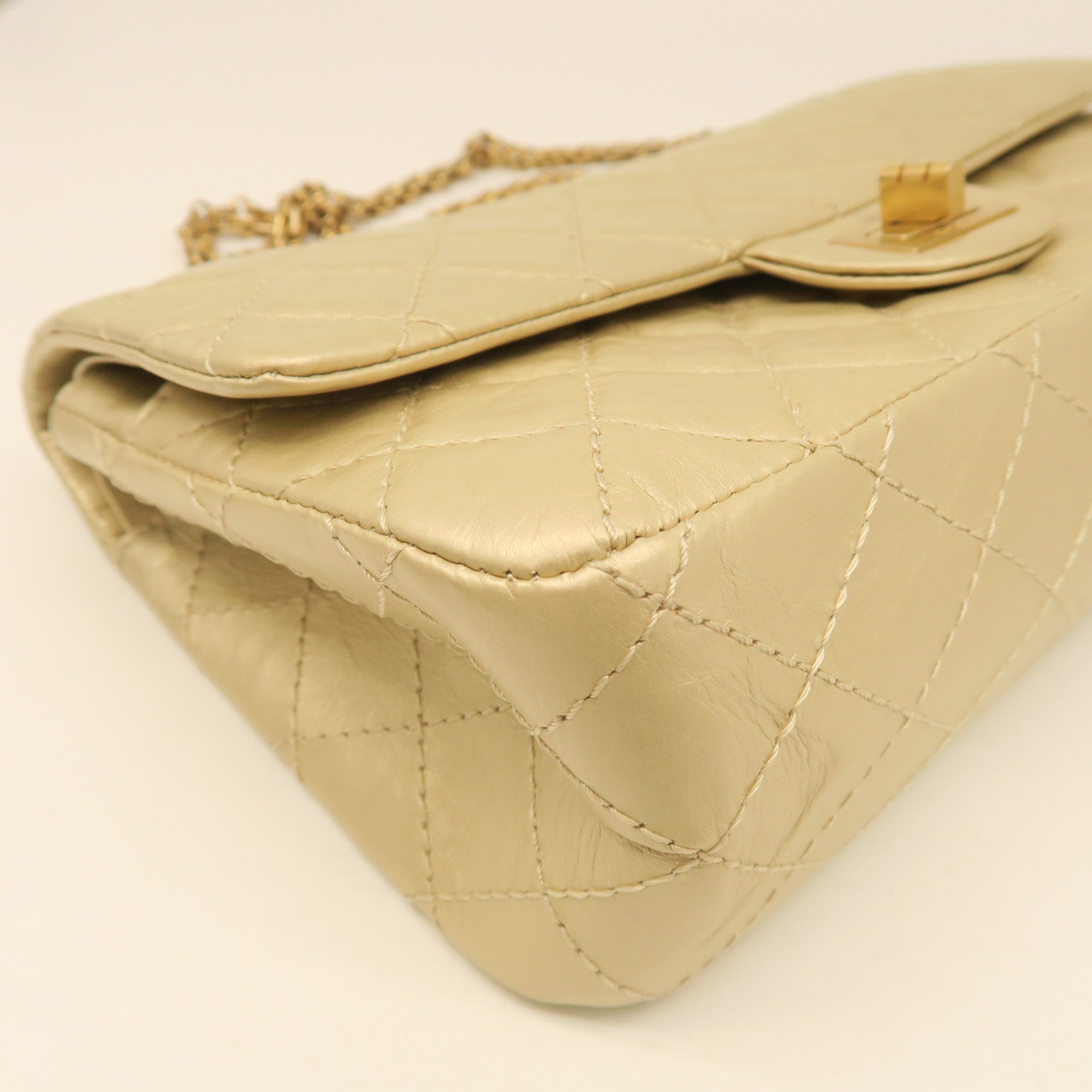 CHANEL rhombic cowhide leather Chain Shoulder gold buckle chain strap shoulder bag gold