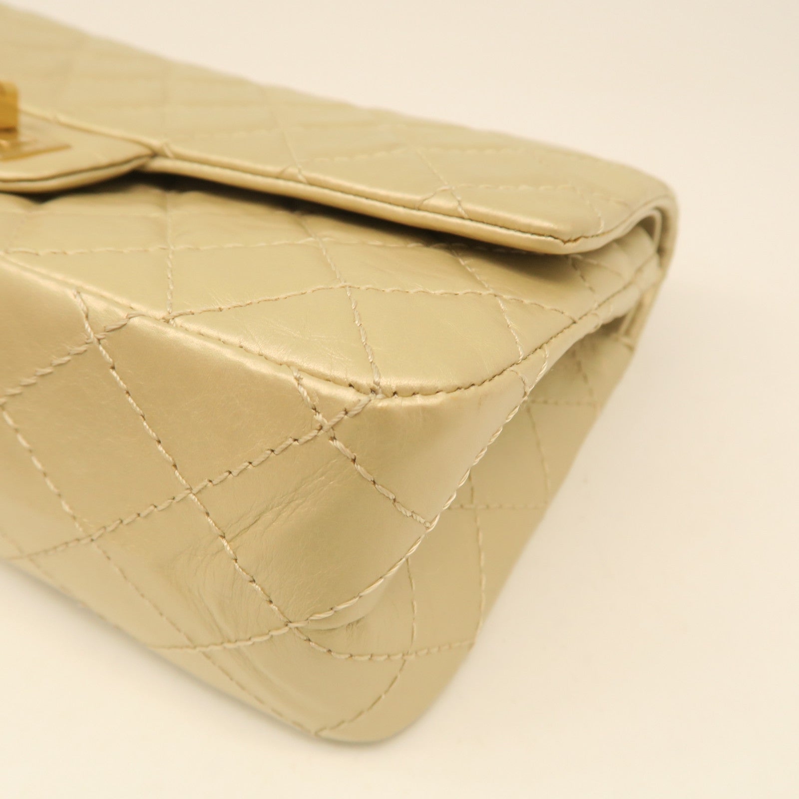 CHANEL rhombic cowhide leather Chain Shoulder gold buckle chain strap shoulder bag gold