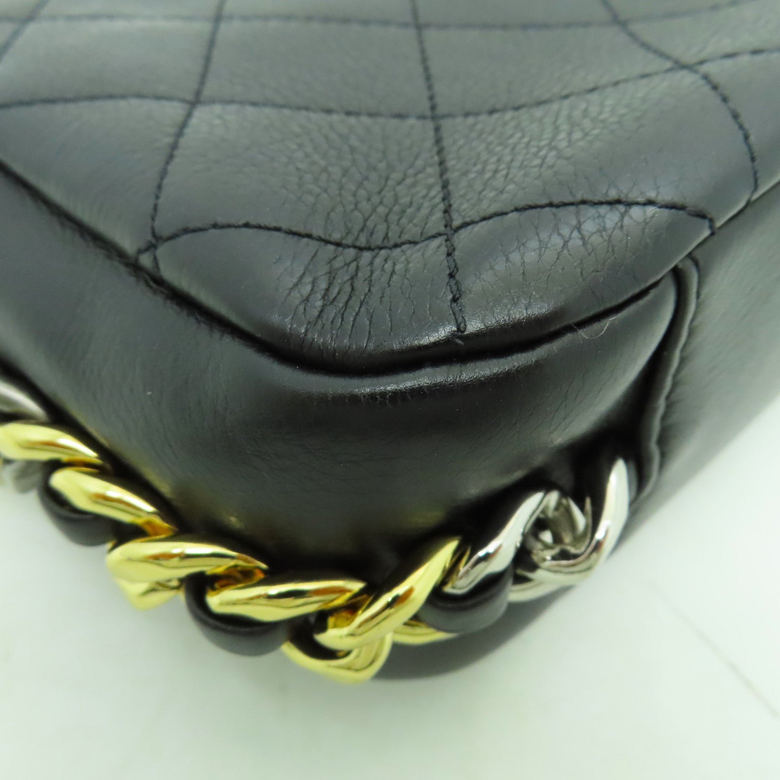CHANEL 菱格牛皮皮革Chain Shoulder鏈帶肩背袋黑色