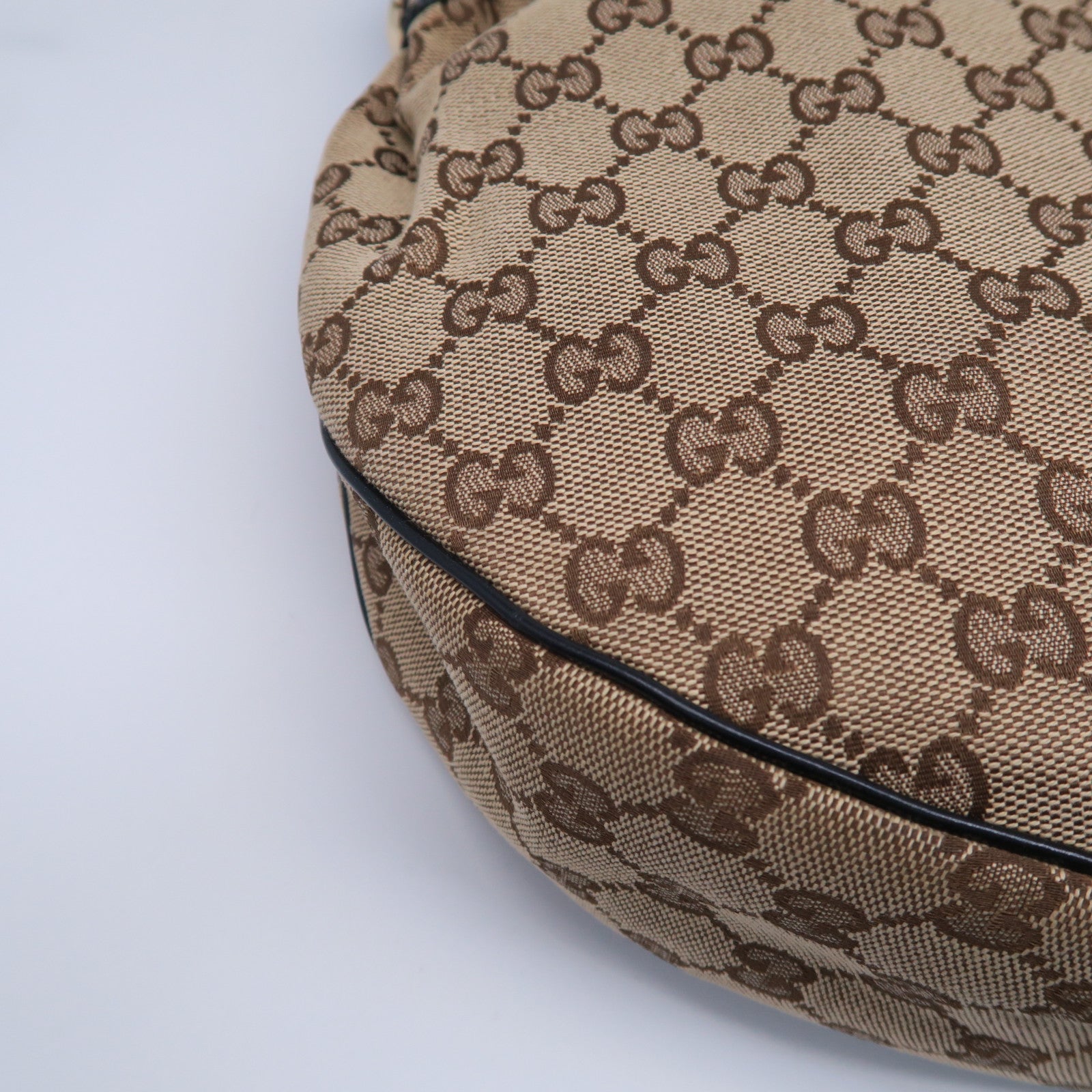 GUCCI 帆布Shoulder Bag金扣肩背袋黑色/啡色