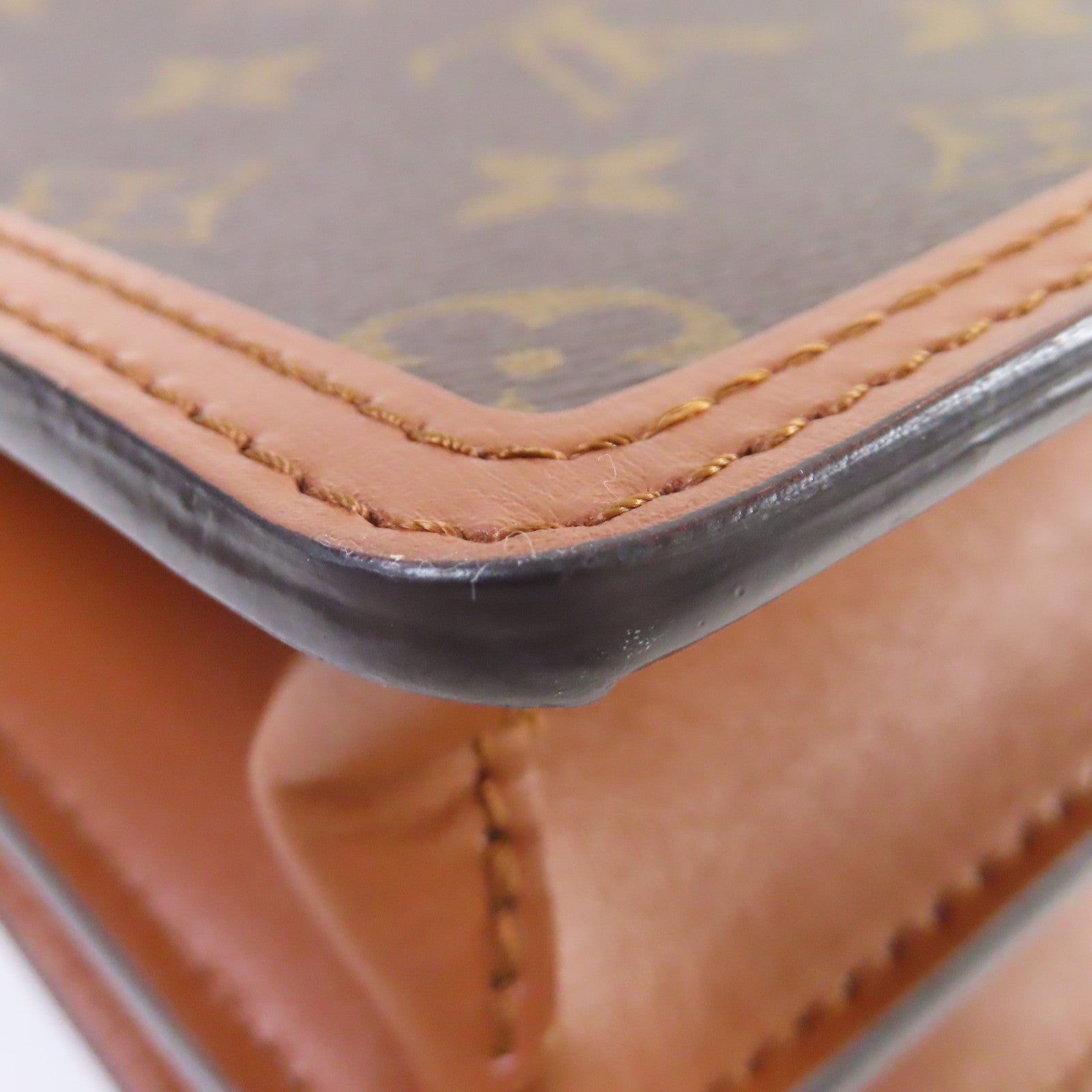 LOUIS VUITTON Monogram Mini Dauphine Shoulder Bag金扣肩背袋啡色