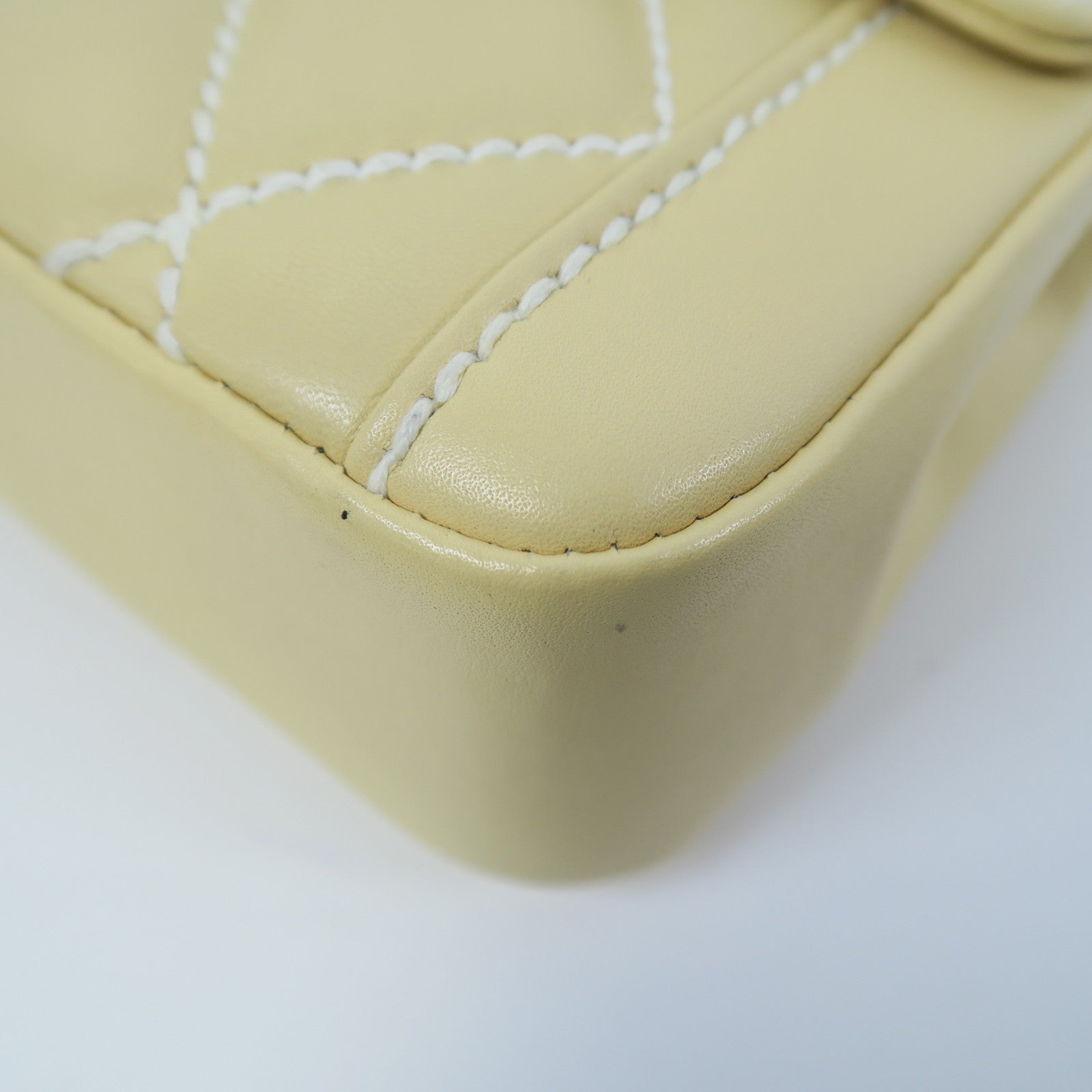 CHANEL 菱格牛皮皮革Handbag金扣手挽袋黃色