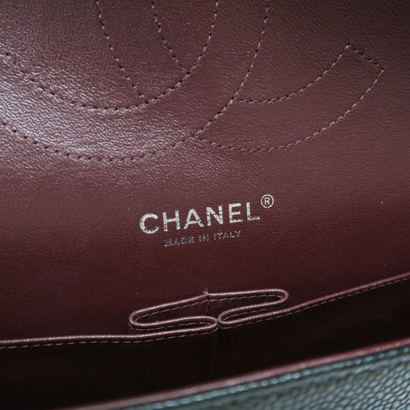 CHANEL 菱格Caviar皮革Classic Flap Jumbo銀扣鏈帶肩背袋黑色