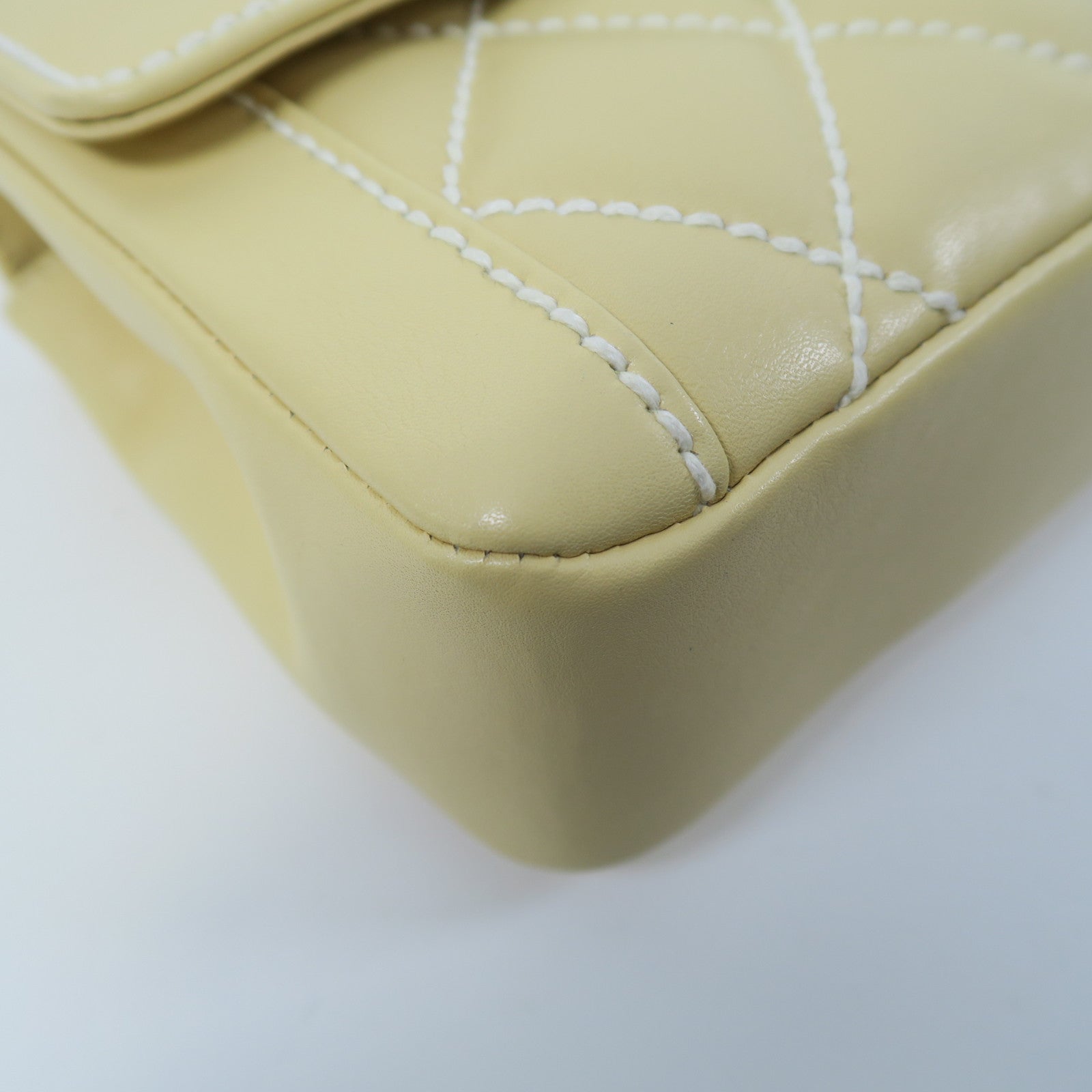 CHANEL 菱格牛皮皮革Handbag金扣手挽袋黃色