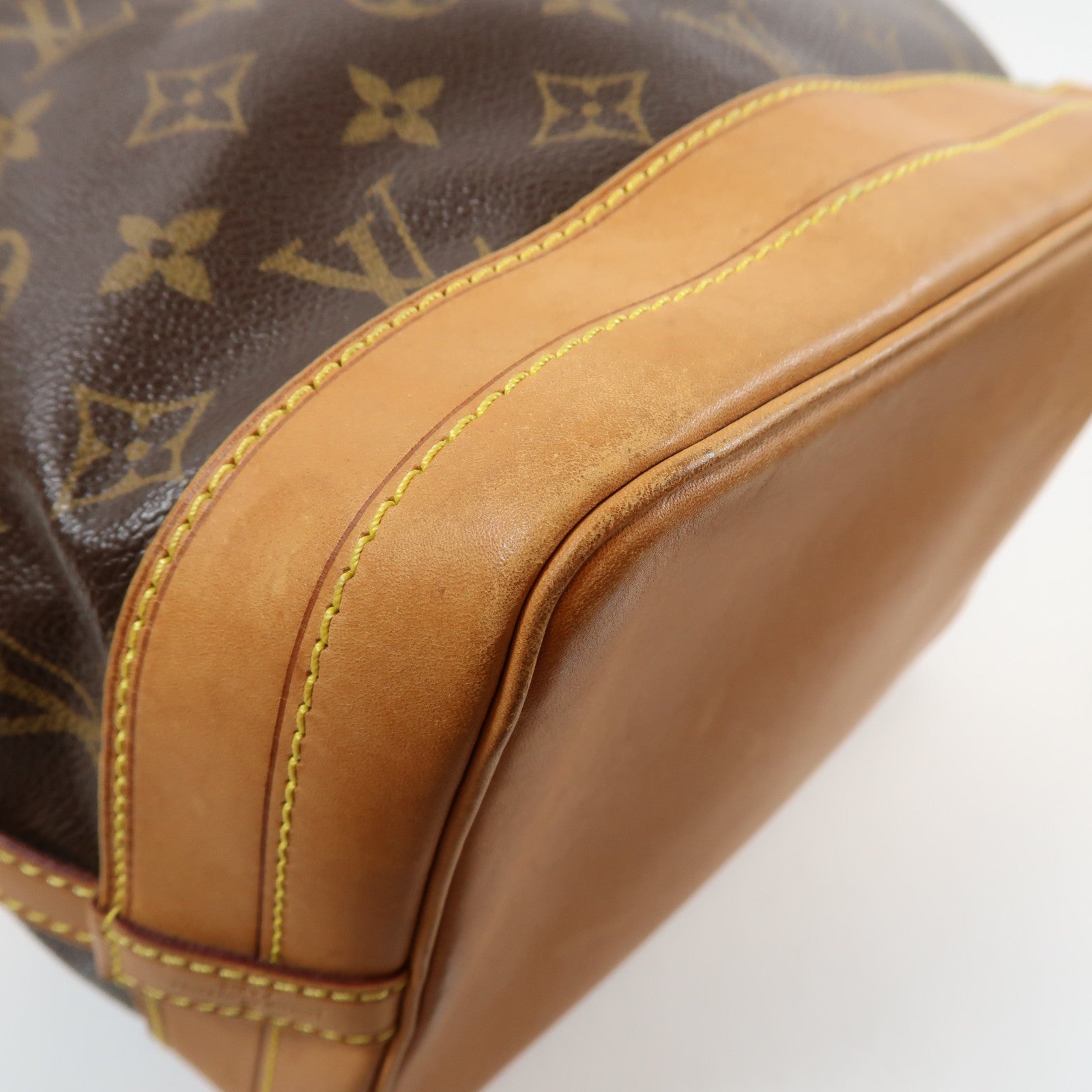 LOUIS VUITTON Monogram Noe金扣肩背袋啡色