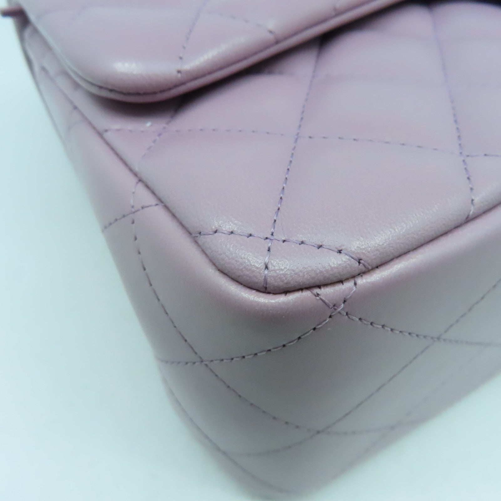 CHANEL 菱格羊皮皮革Classic Jumbo銀扣鏈帶肩背袋紫色