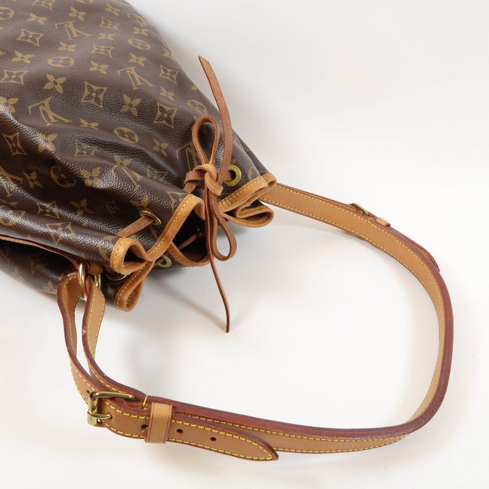 LOUIS VUITTON Monogram Noe金扣肩背袋啡色