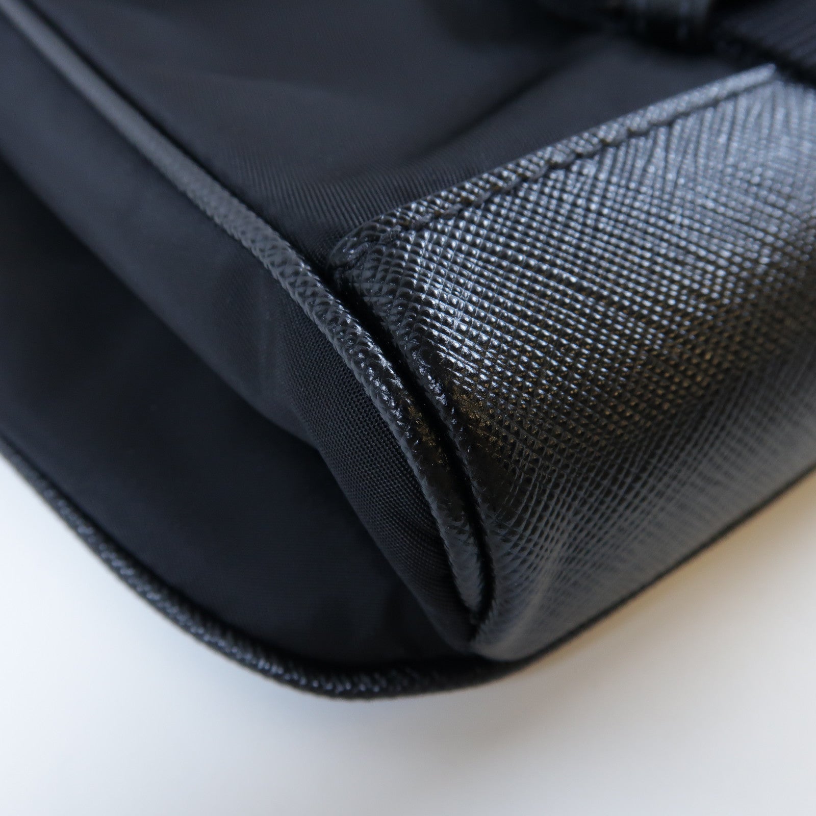 PRADA 尼龍/Saffiano皮革Shoulder Bag銀扣肩背袋黑色