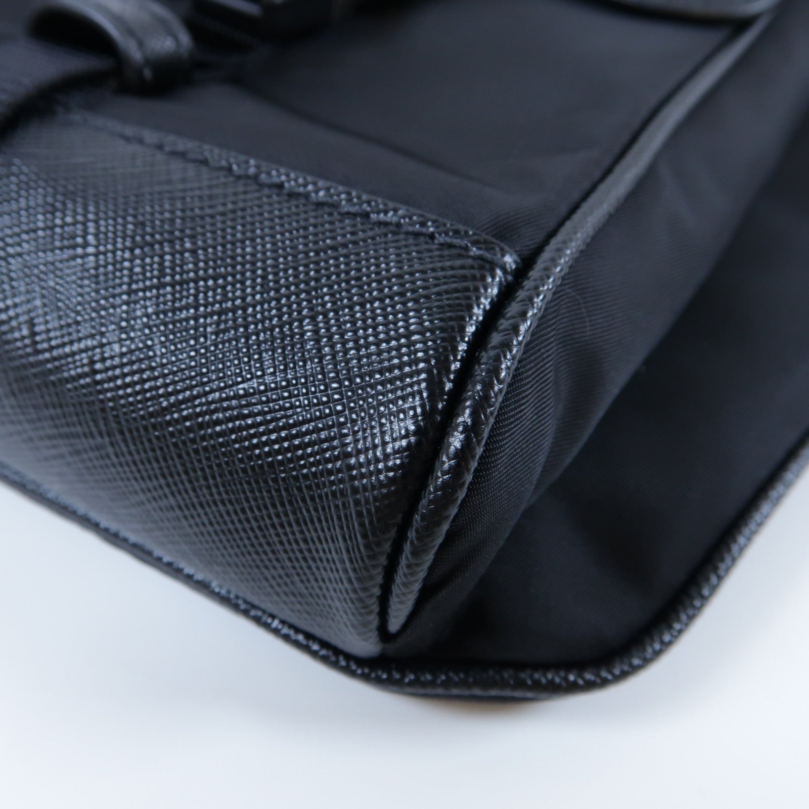 PRADA 尼龍/Saffiano皮革Shoulder Bag銀扣肩背袋黑色