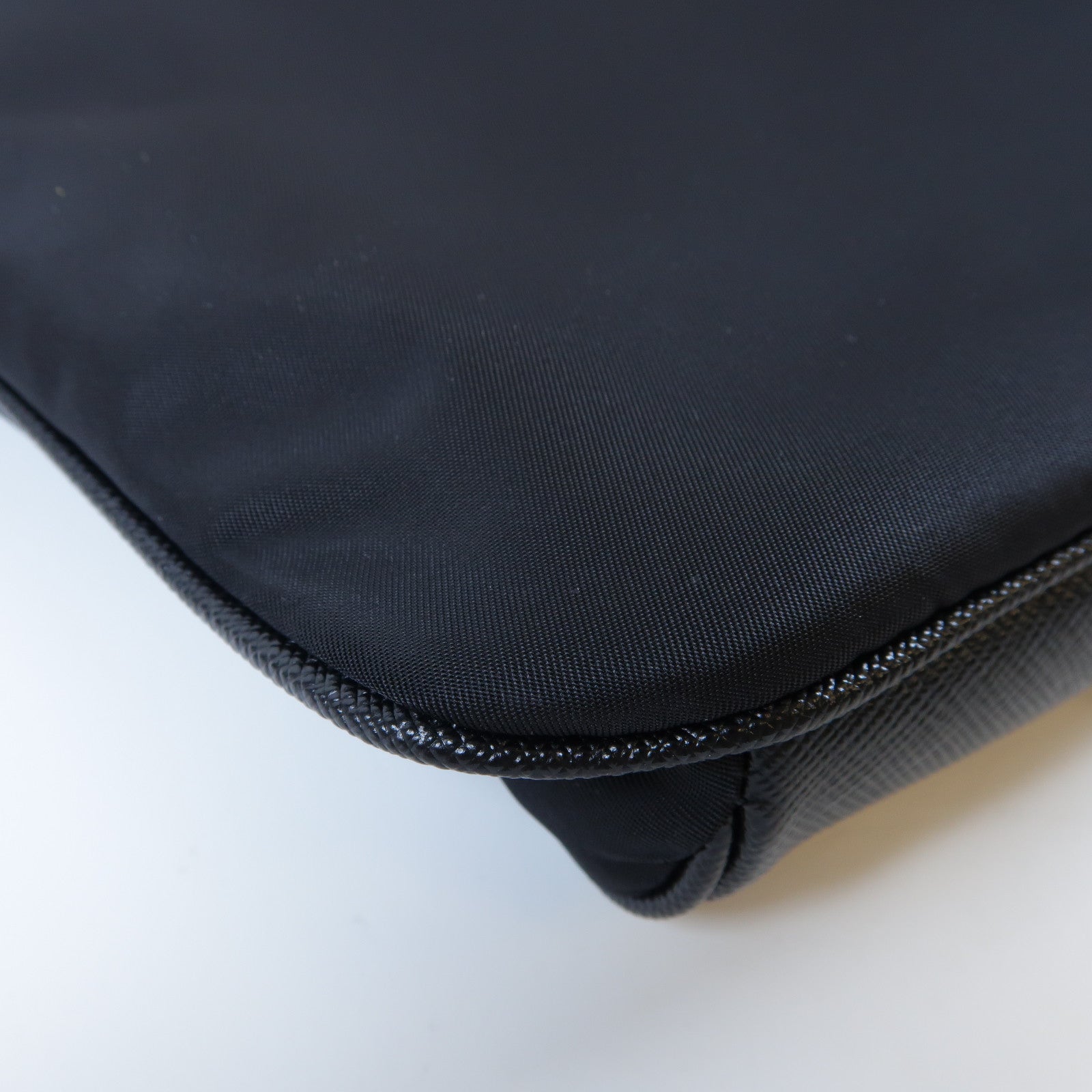 PRADA 尼龍/Saffiano皮革Shoulder Bag銀扣肩背袋黑色
