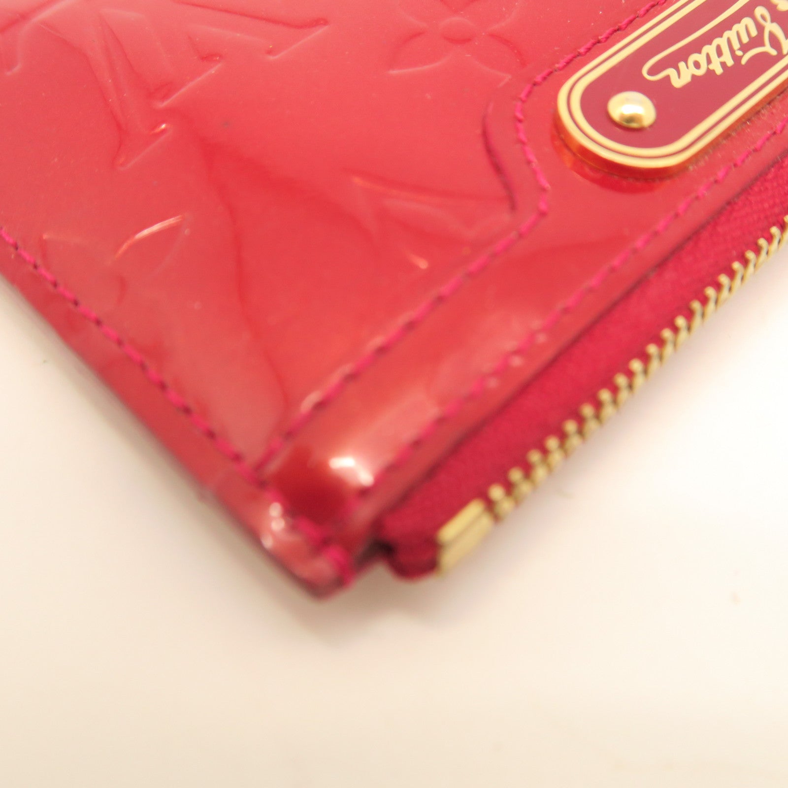 LOUIS VUITTON Monogram Vernis Pochette Cles Gold Buckle Key Bag Red