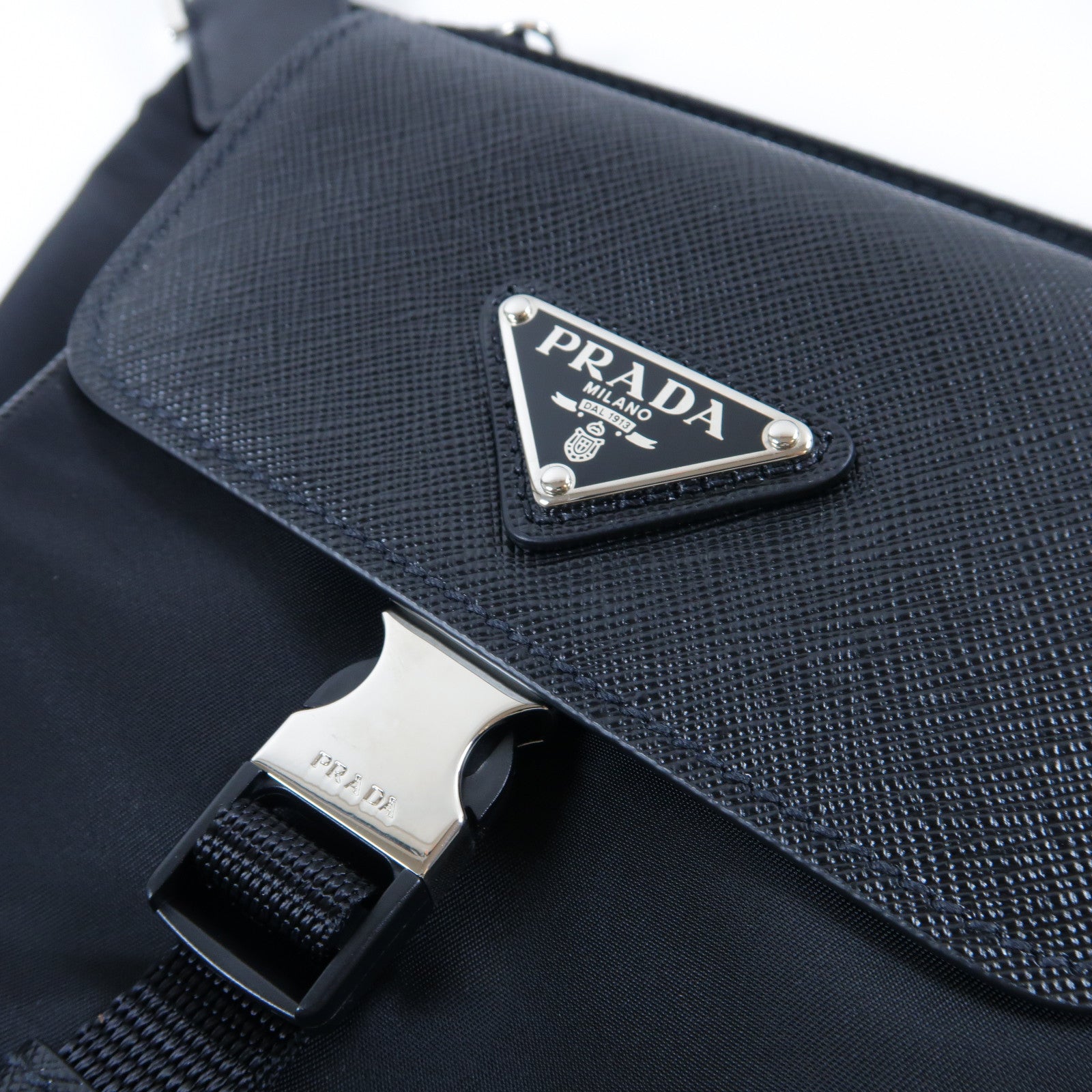 PRADA 尼龍/Saffiano皮革Shoulder Bag銀扣肩背袋黑色