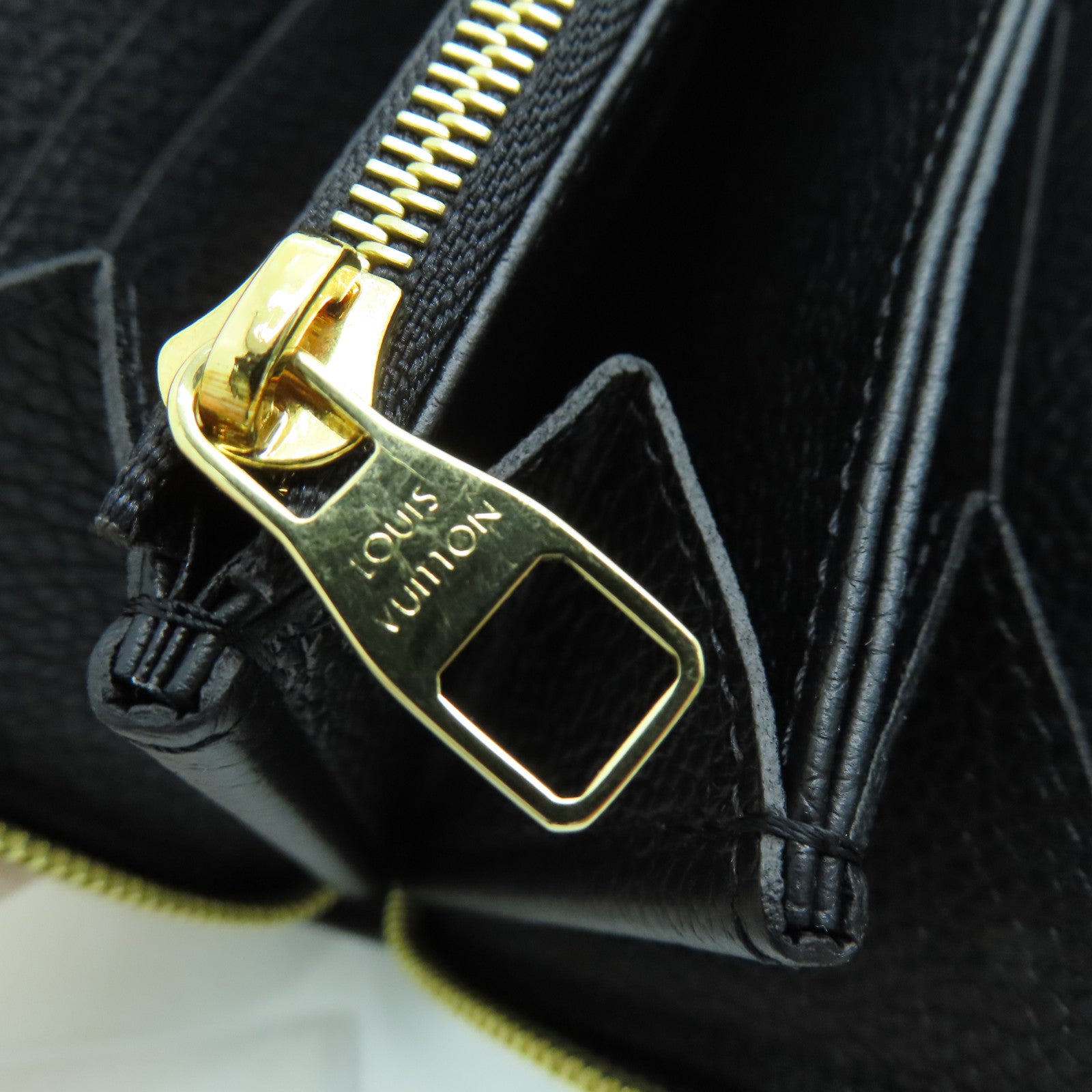 LOUIS VUITTON Monogram Empreinte Zippy Wallet长钱包金扣黑色