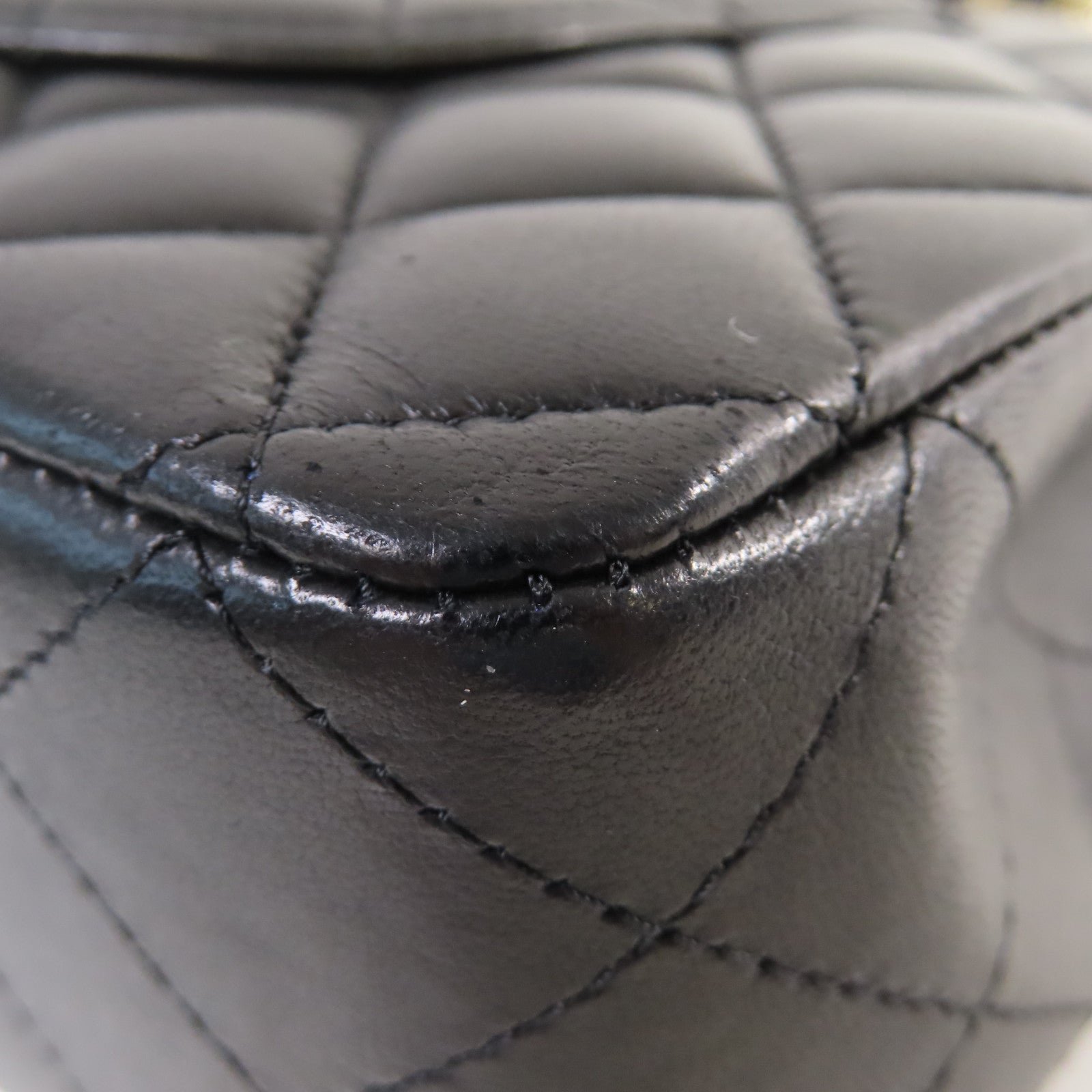 CHANEL 菱格羊皮皮革Classic 25cm Chain Shoulder Bag金扣鏈帶肩背袋黑色