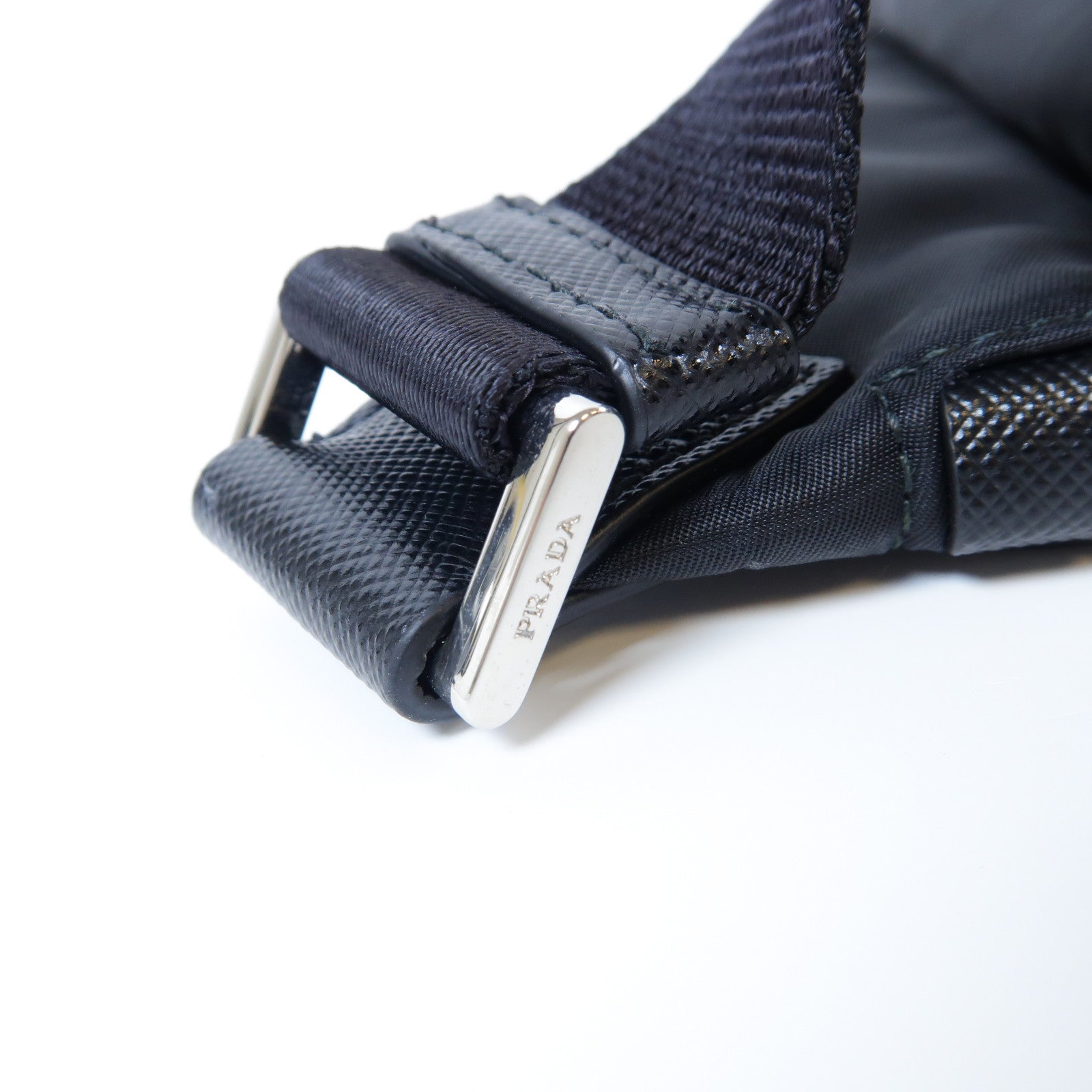 PRADA 尼龍/Saffiano皮革Shoulder Bag銀扣肩背袋黑色