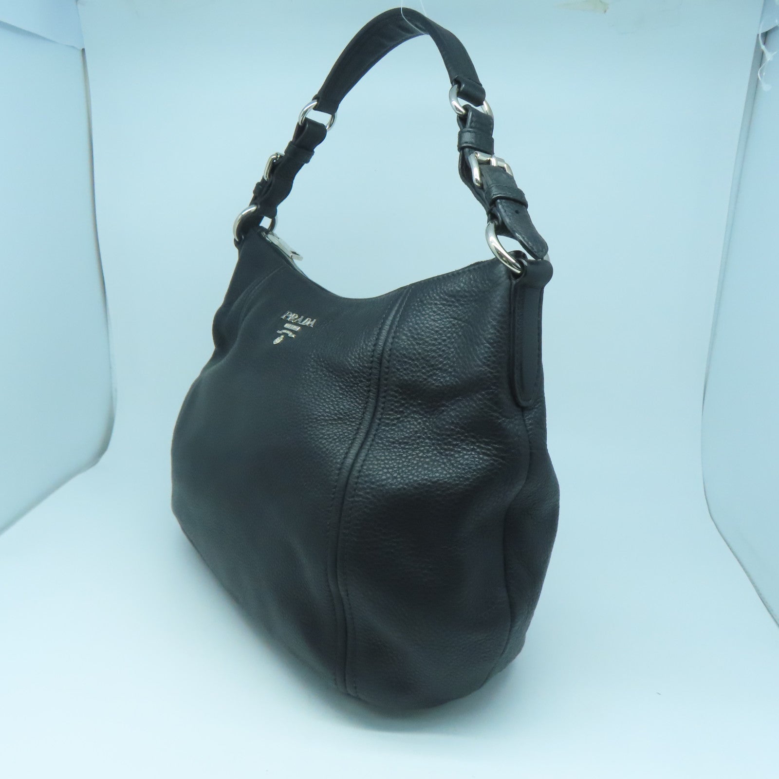 PRADA 牛皮皮革Shoulder Bag銀扣肩背袋黑色