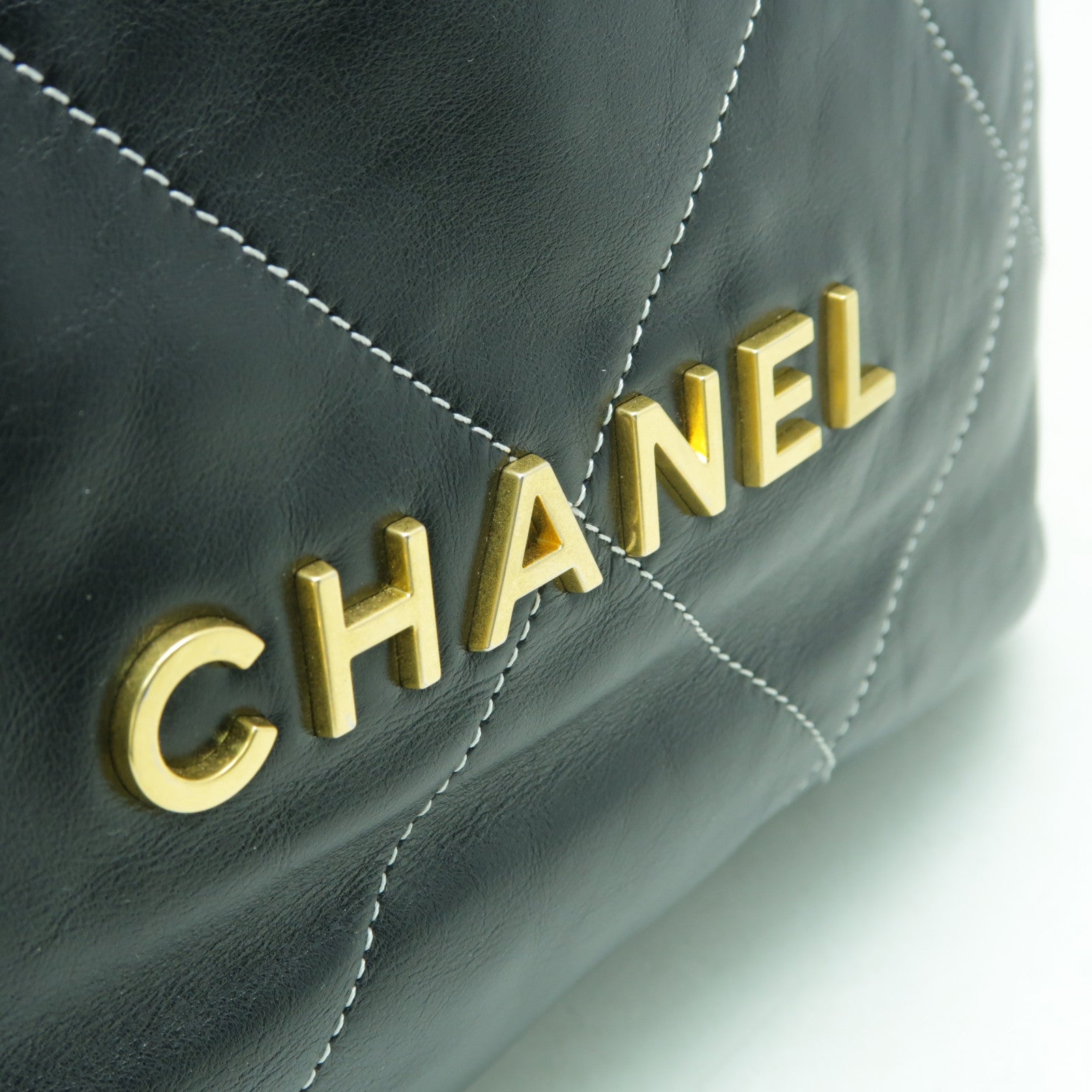 CHANEL 菱格牛皮皮革Chanel 22金扣背包黒色