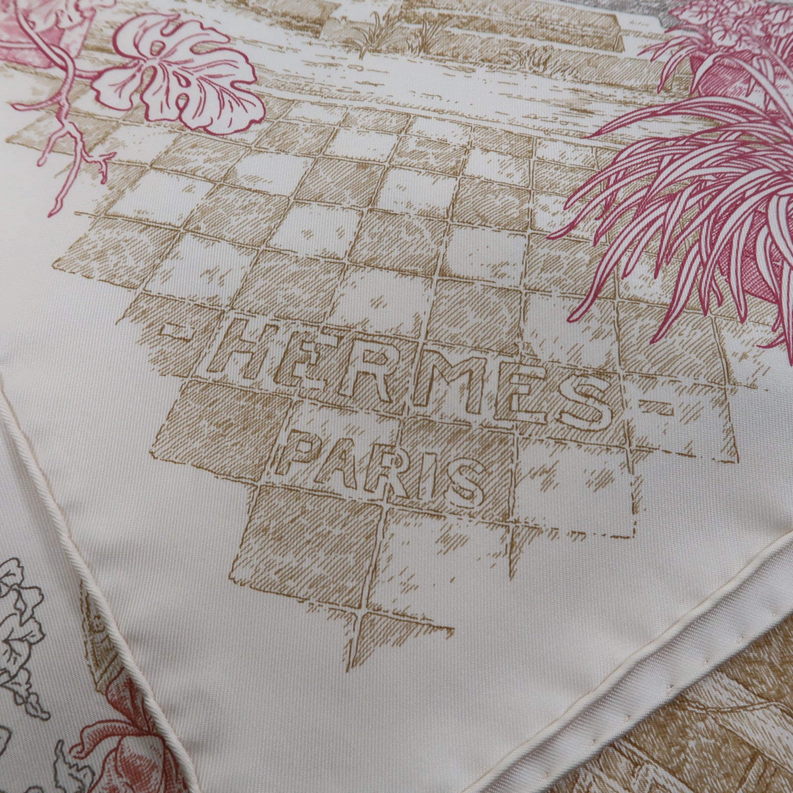 HERMES 絲質90x90 Scarf絲巾米色