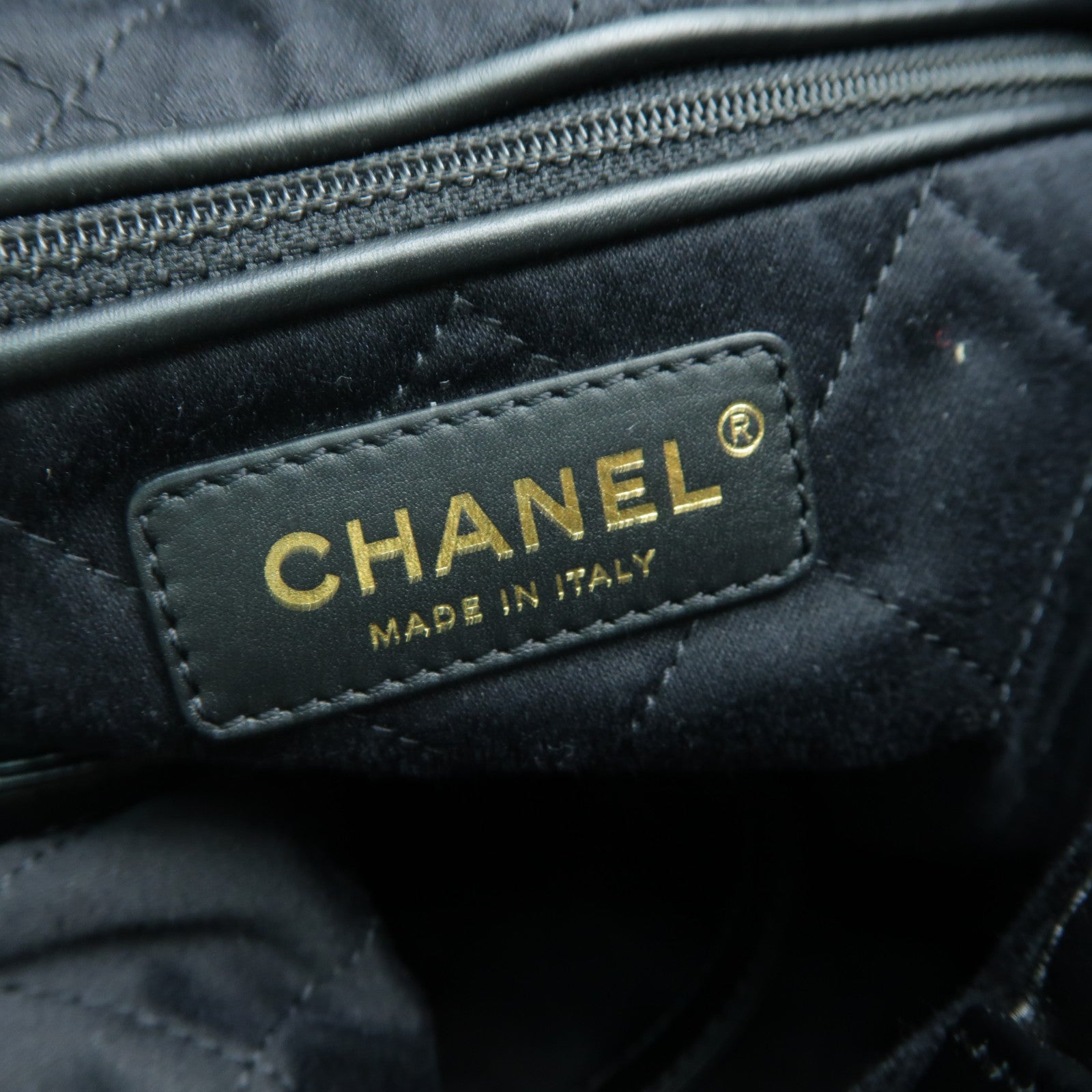 CHANEL 菱格牛皮皮革Chanel 22金扣背包黒色