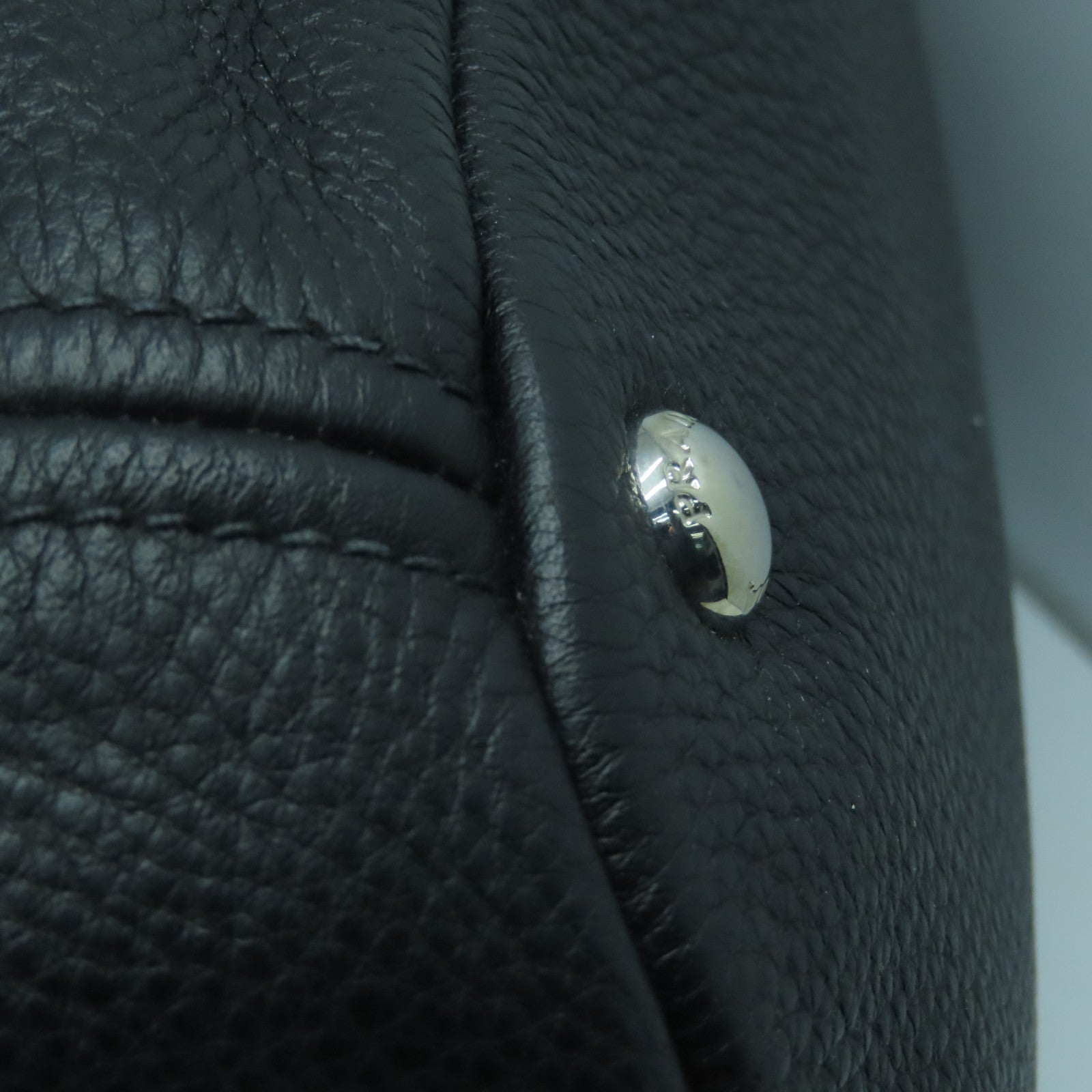 PRADA 牛皮皮革Shoulder Bag銀扣肩背袋黑色