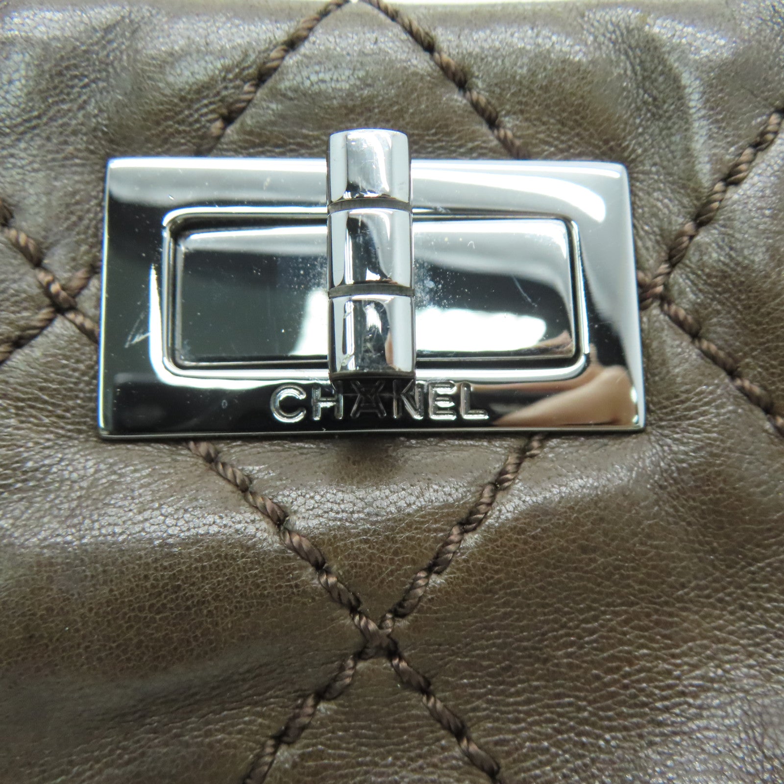 CHANEL 【激减优惠】菱格牛皮皮革Shoulder Bag银扣肩背袋啡色