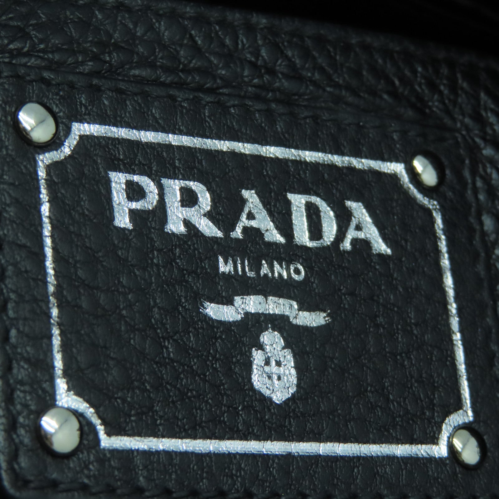 PRADA 牛皮皮革Shoulder Bag銀扣肩背袋黑色