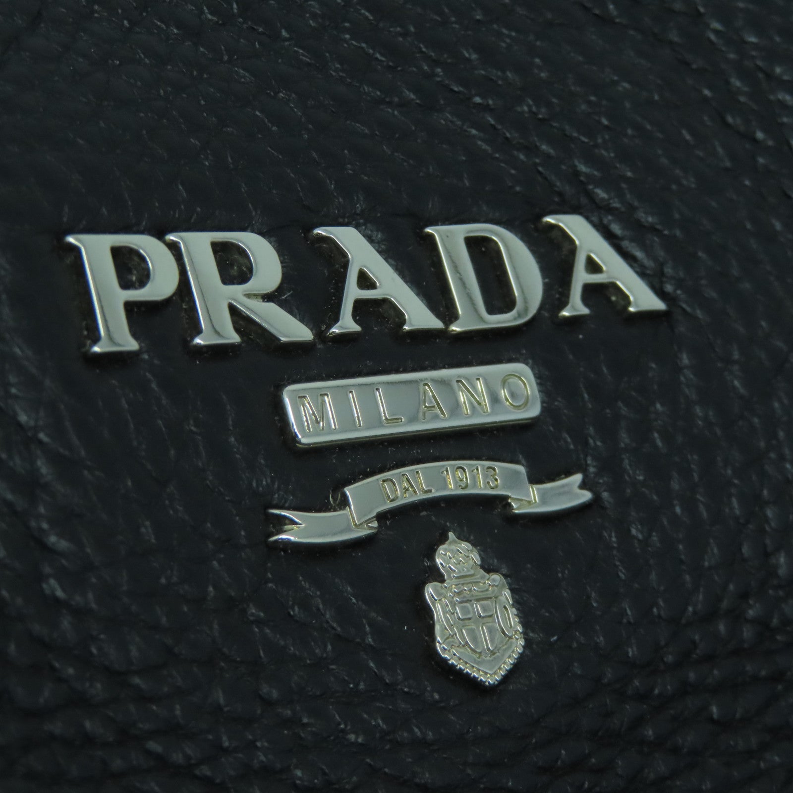 PRADA 牛皮皮革Shoulder Bag銀扣肩背袋黑色