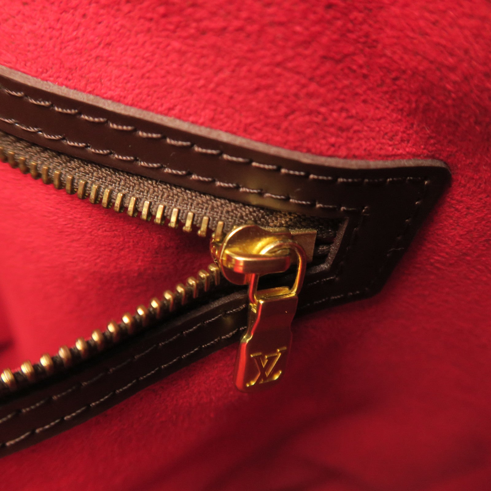 LOUIS VUITTON Damier Hampstead GM gold buckle handle bag brown