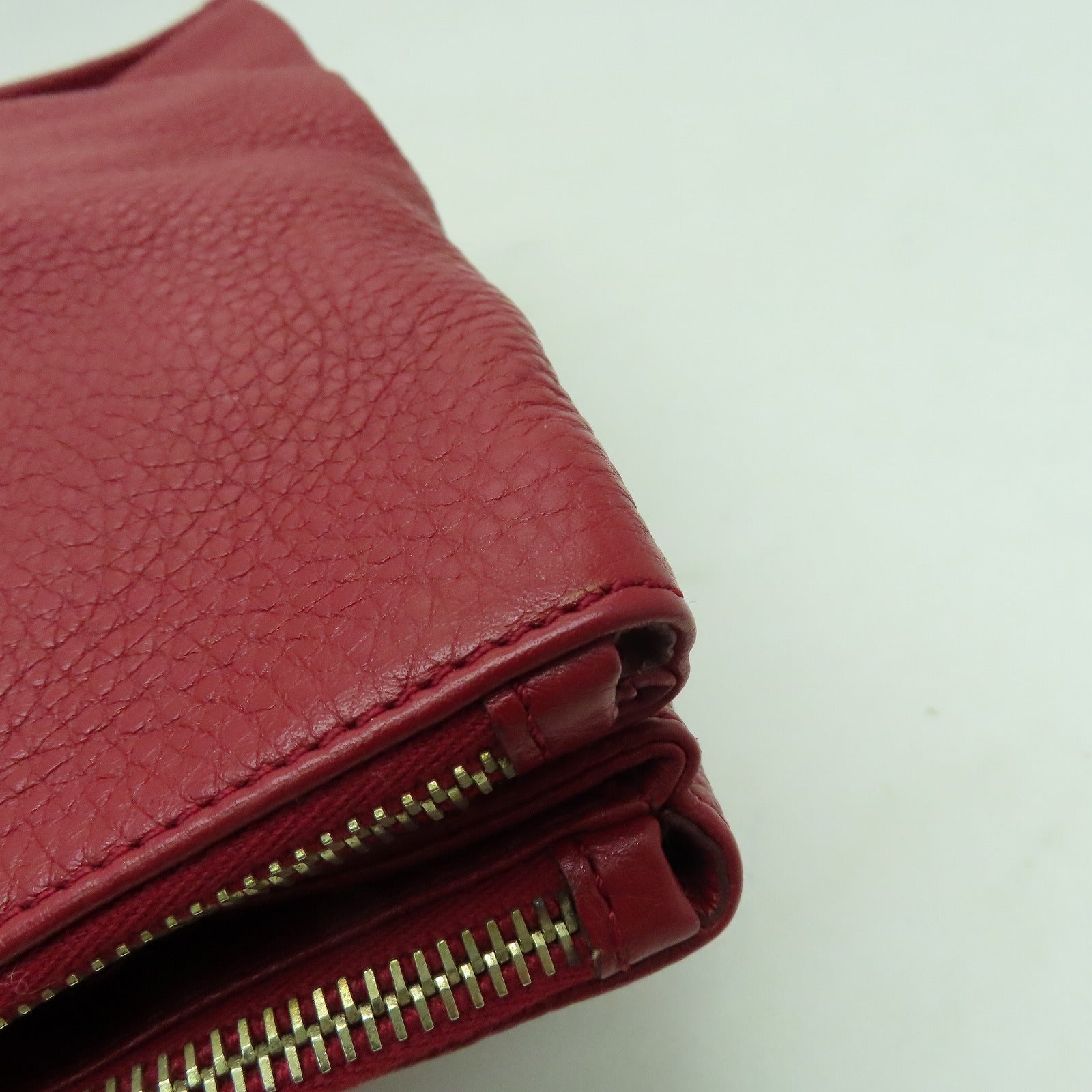 Roger Vivier 牛皮皮革Roger Vivier金扣肩背袋紅色