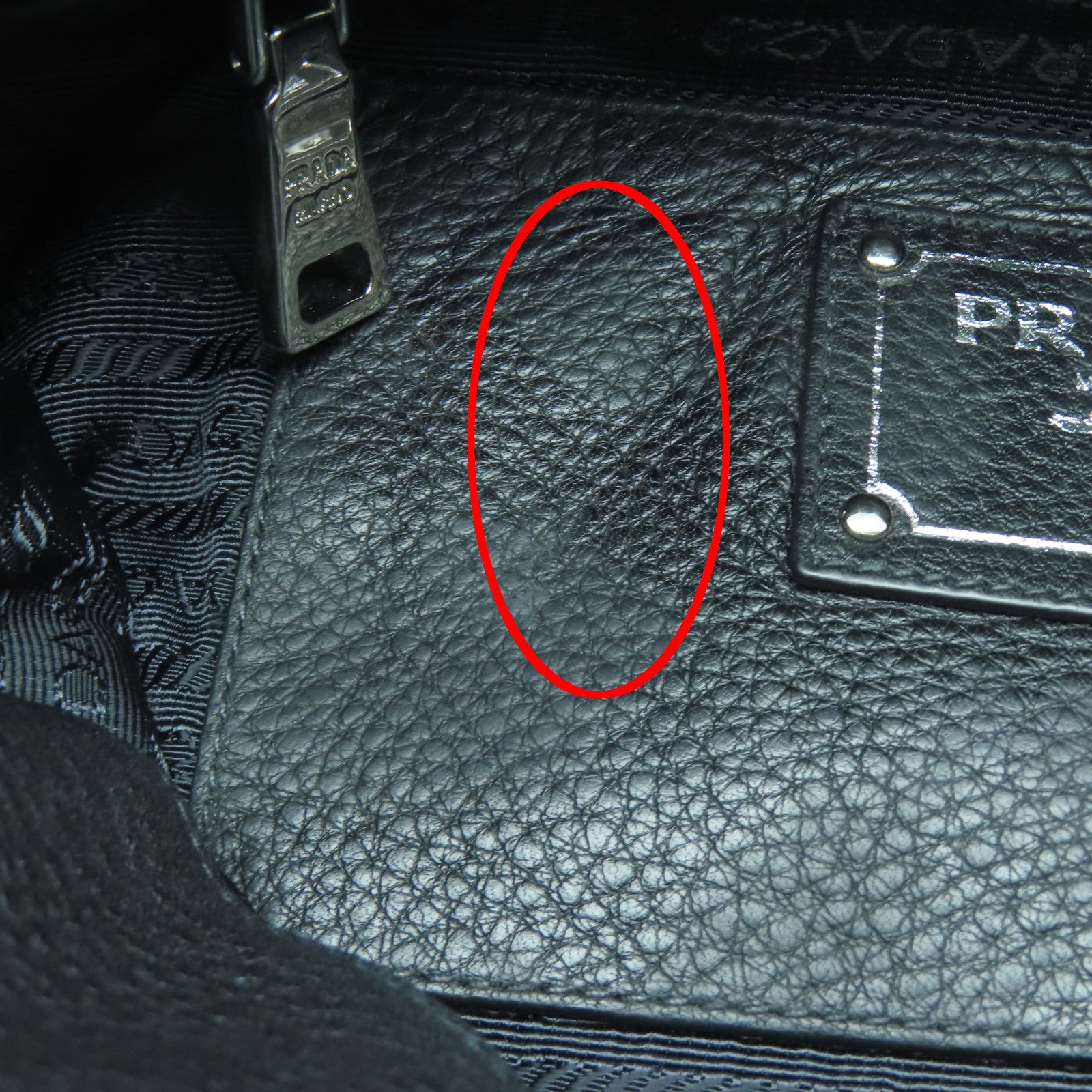 PRADA 牛皮皮革Shoulder Bag銀扣肩背袋黑色