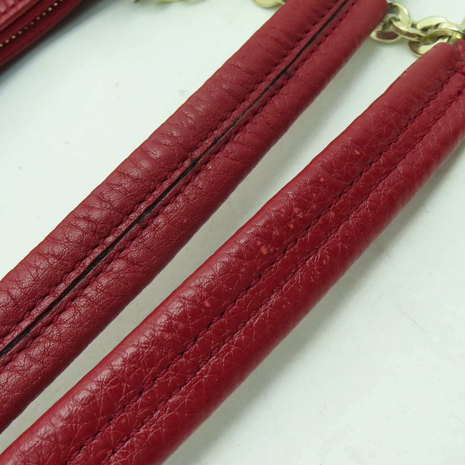 Roger Vivier 牛皮皮革Roger Vivier金扣肩背袋紅色