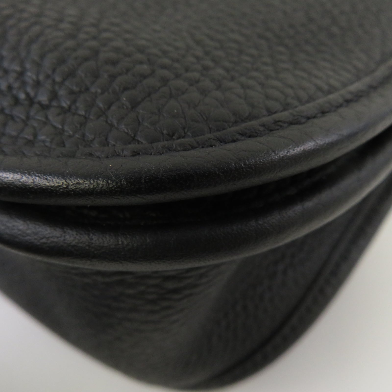 HERMES Clemence皮革Evelyne PM銀扣肩背袋Noir黑色